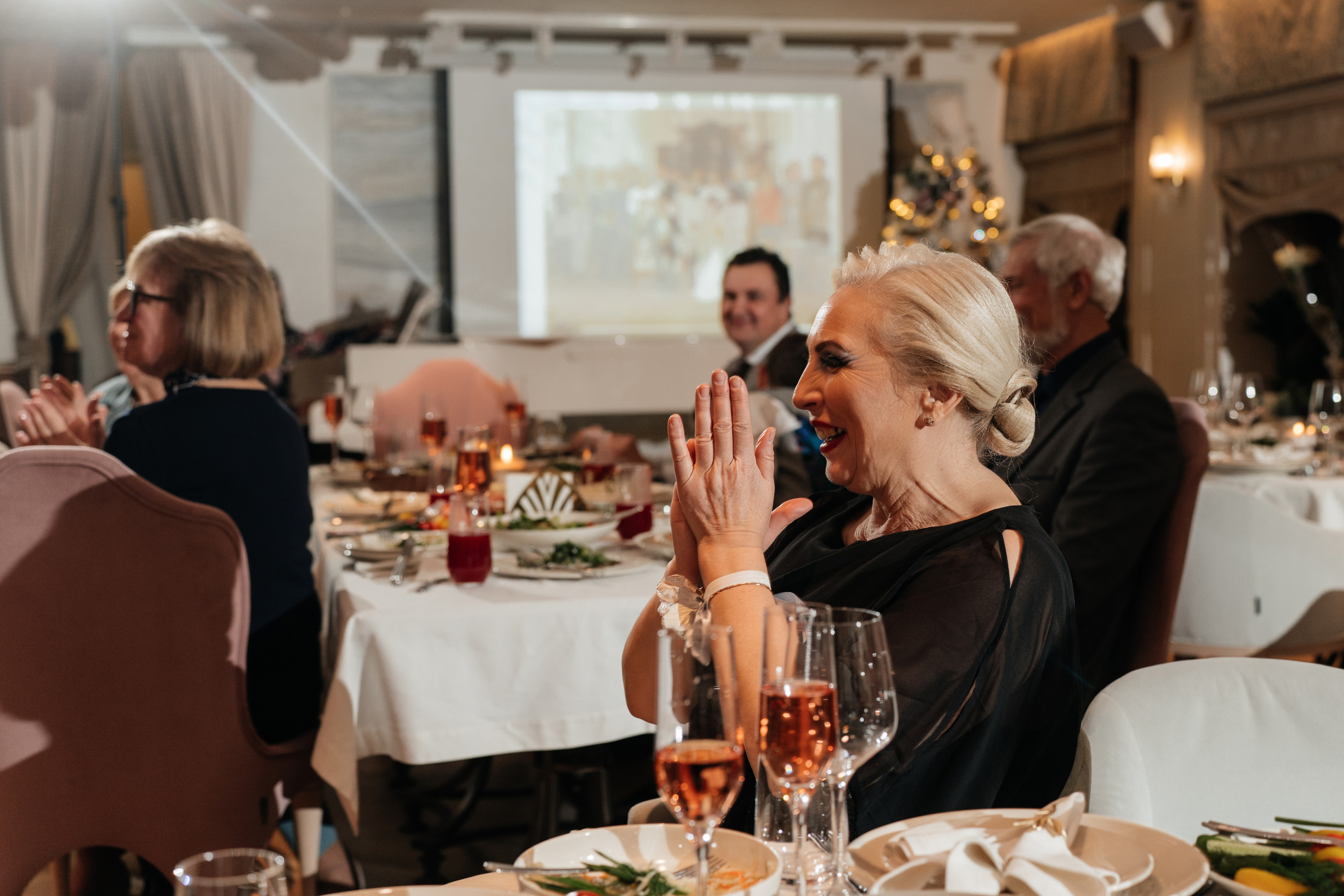 В кругу родных. Свадебный фотограф Москва Александра Аверкова