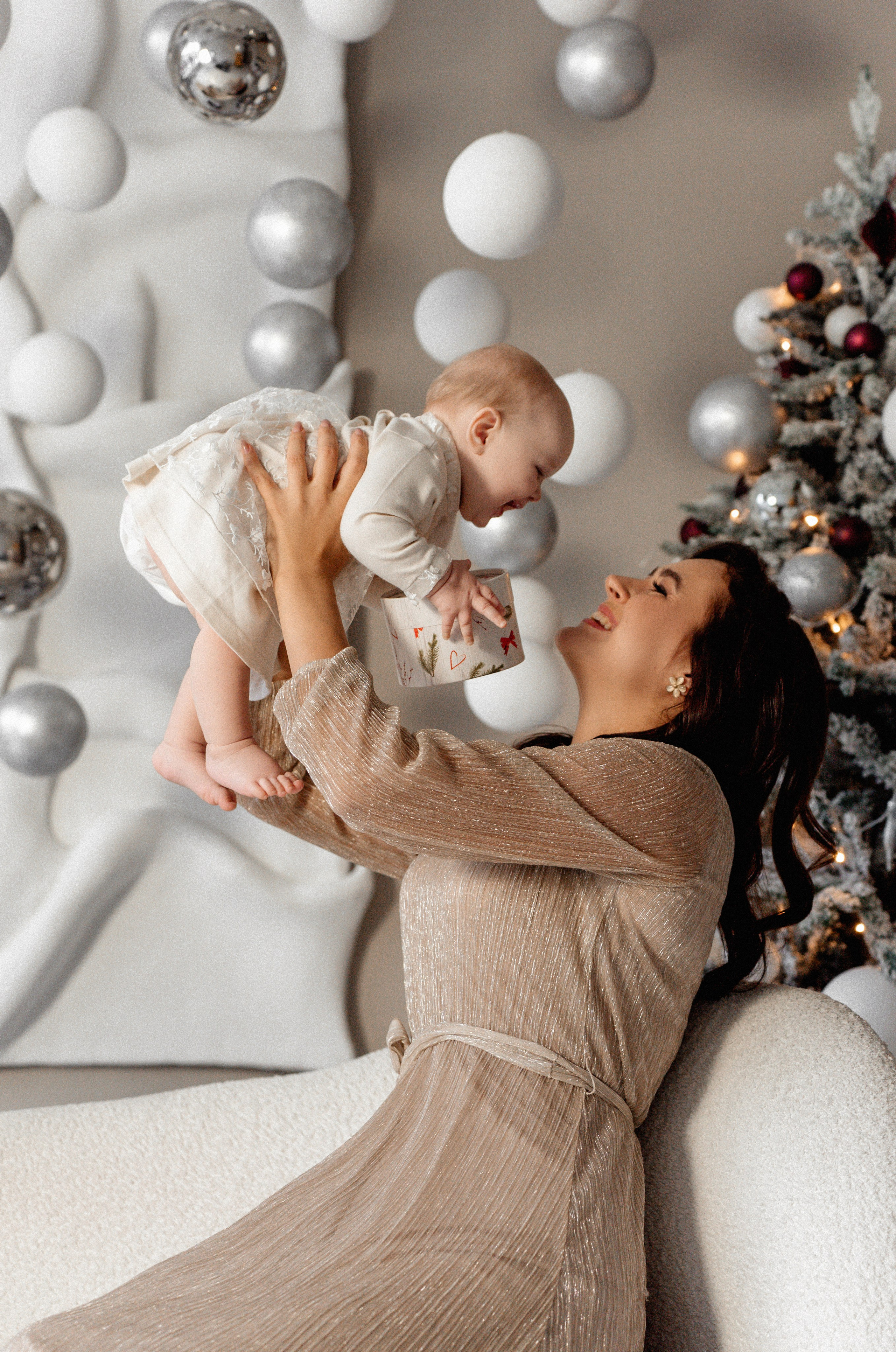 Новогоднее волшебство большой дружной семьи. Ваш семейный фотограф в Минске — Вика Трегубова