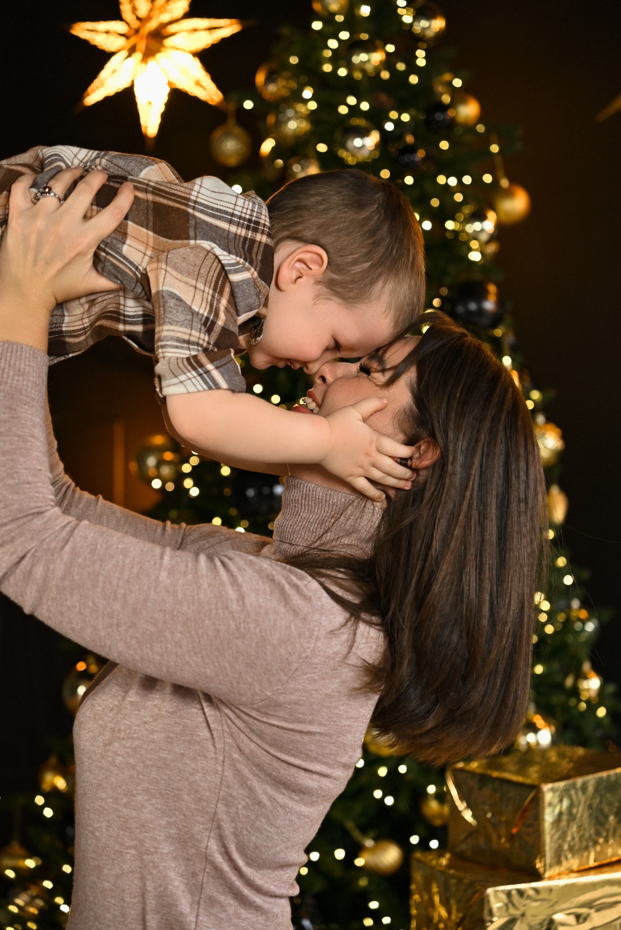 Вадим и Елена. Компания и фотошкола по созданию контента в Москве