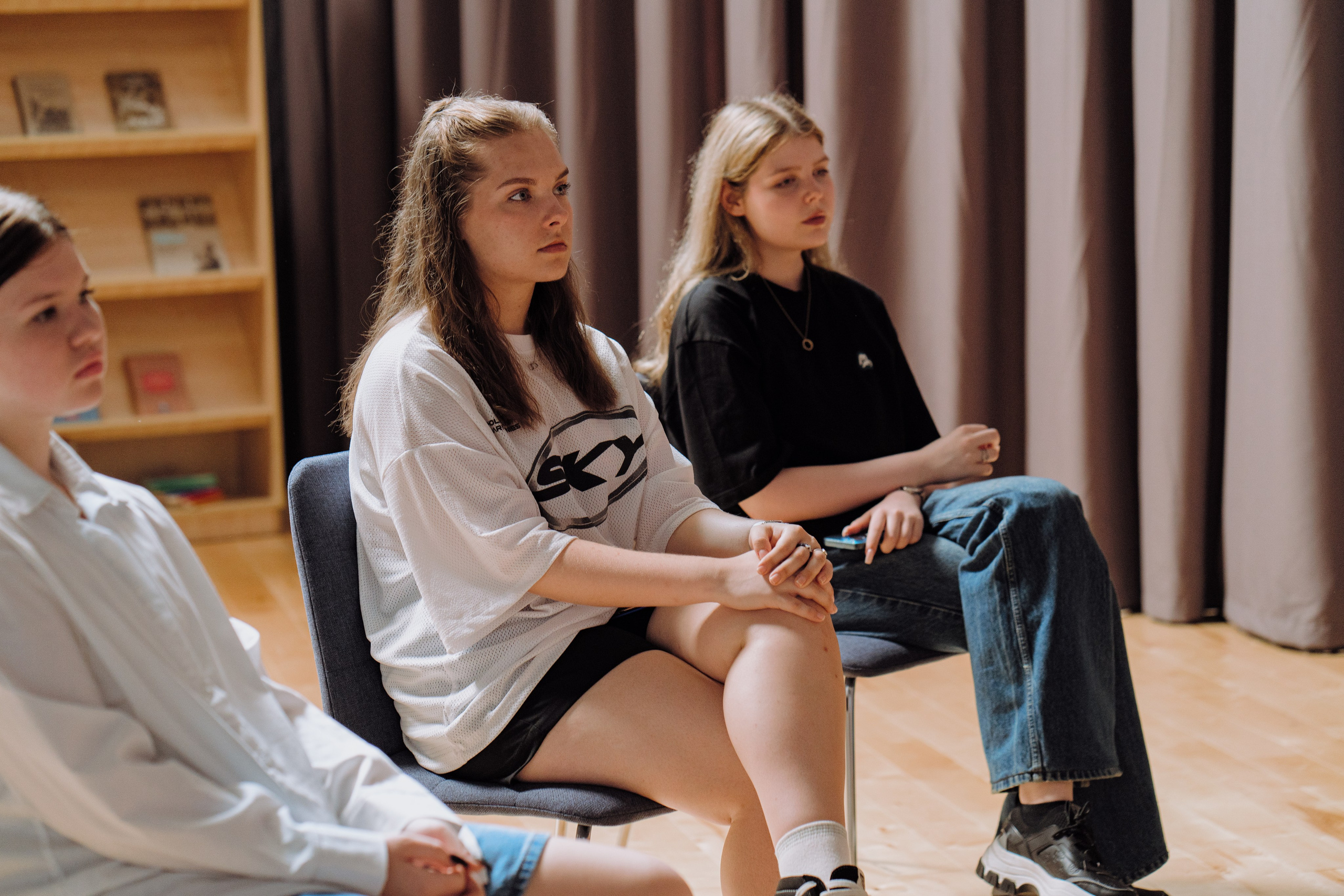 Женя Медведева / Уроки истории. Творческий и репортажный фотограф в Москве Клим Долгов