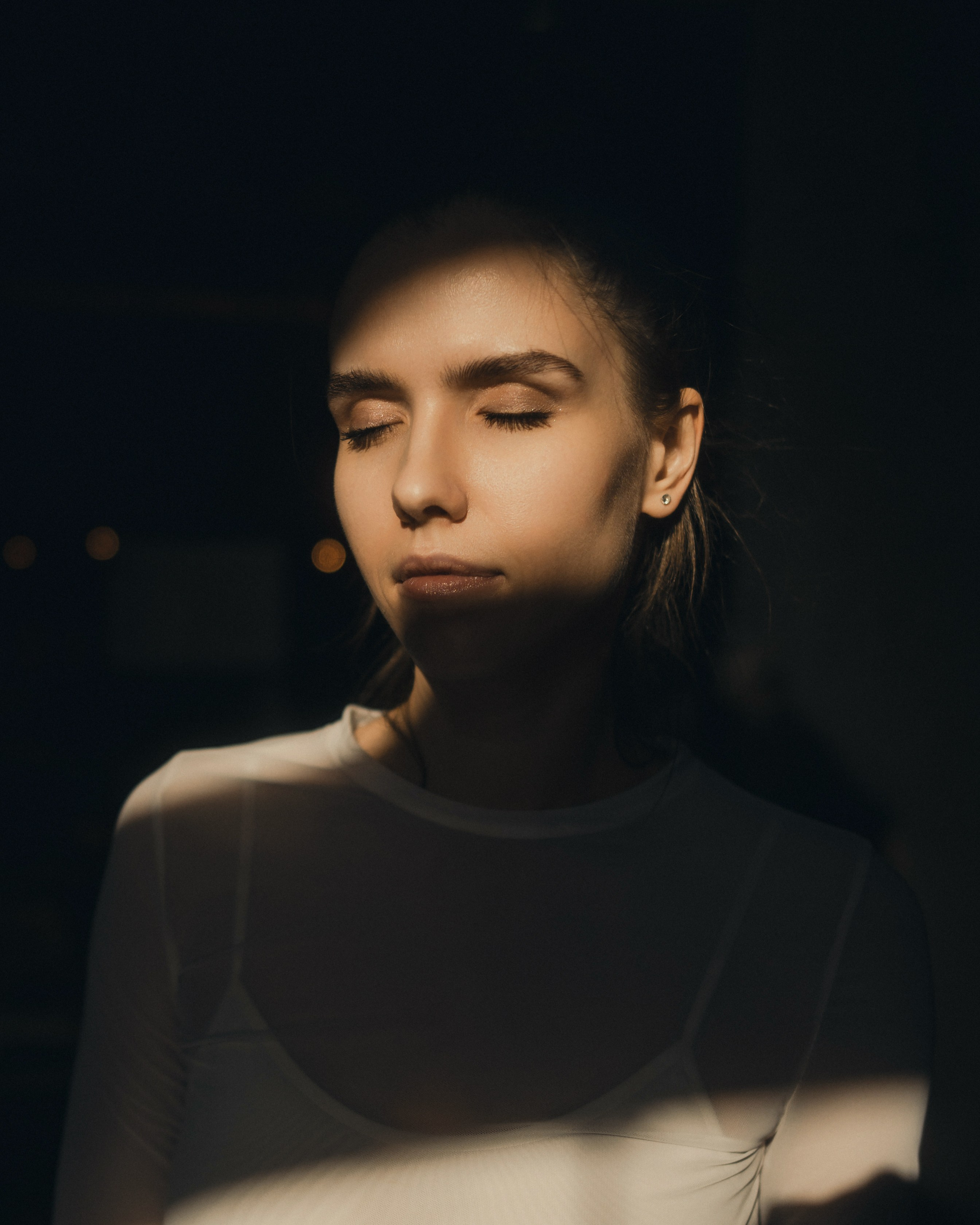 Spontaneous Coffee Shop Photoshoot with Darya in Kazan — Anton Avanzato