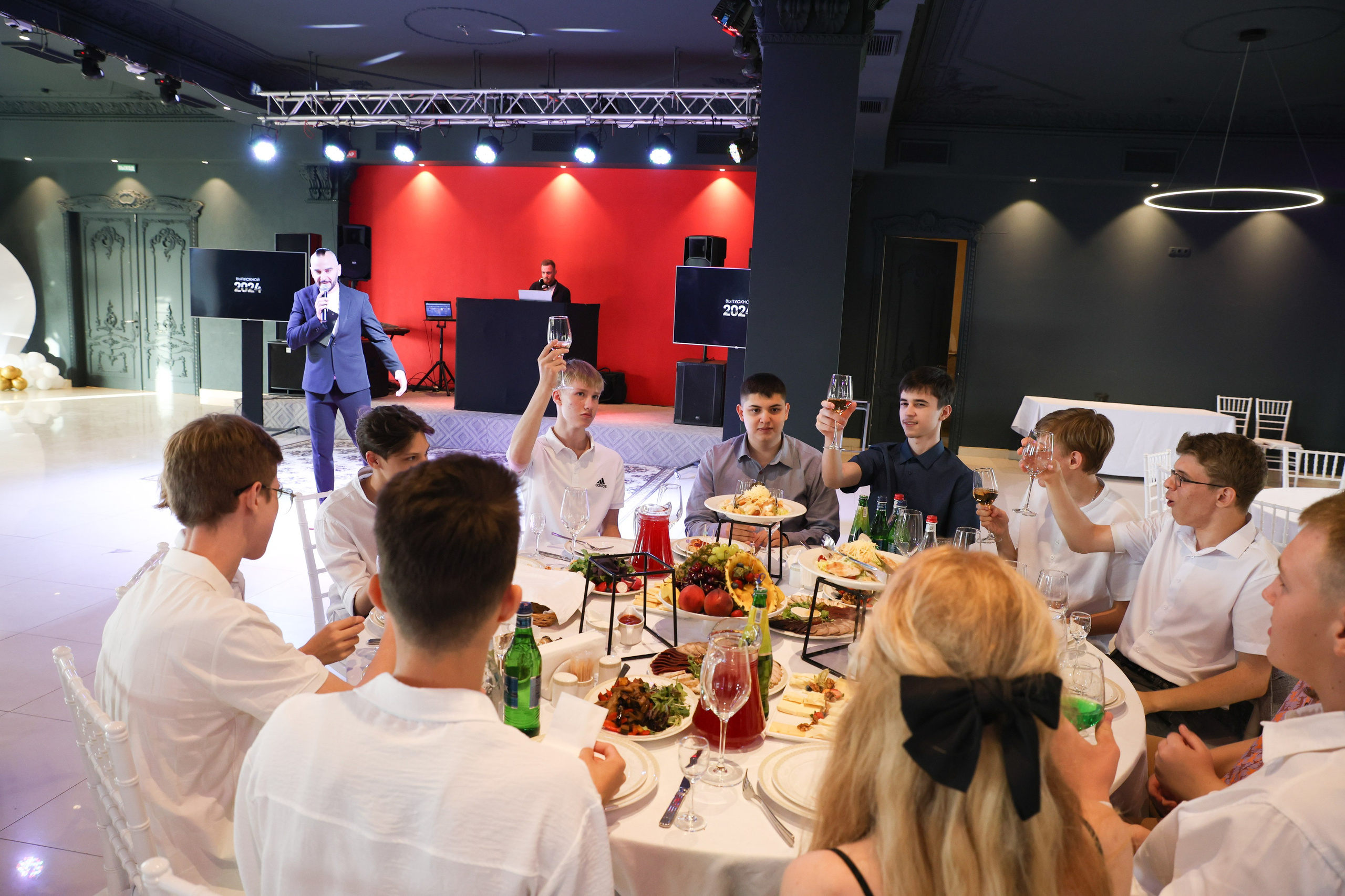 ВЫПУСКНОЙ Анапа. Репортажный и мужской фотограф в Краснодаре. Фотограф в Краснодаре