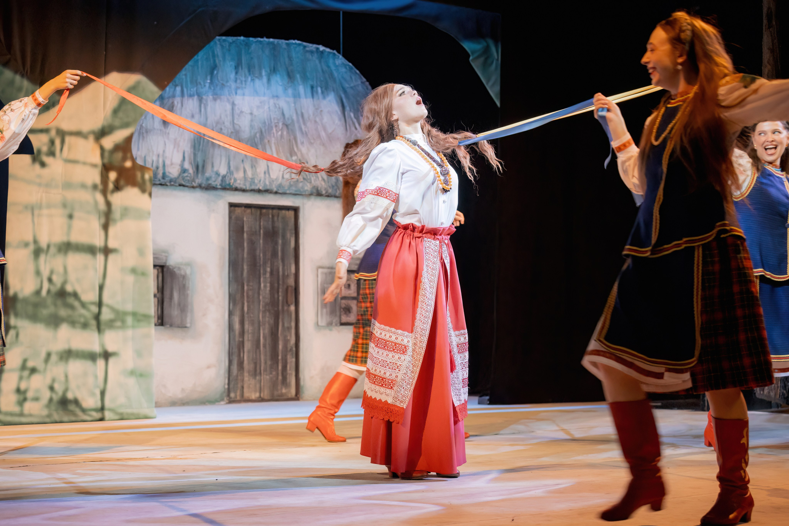 Спектакль «Ночь перед рождеством». Марк Шишкин — репортажный фотограф в Воронеже и России