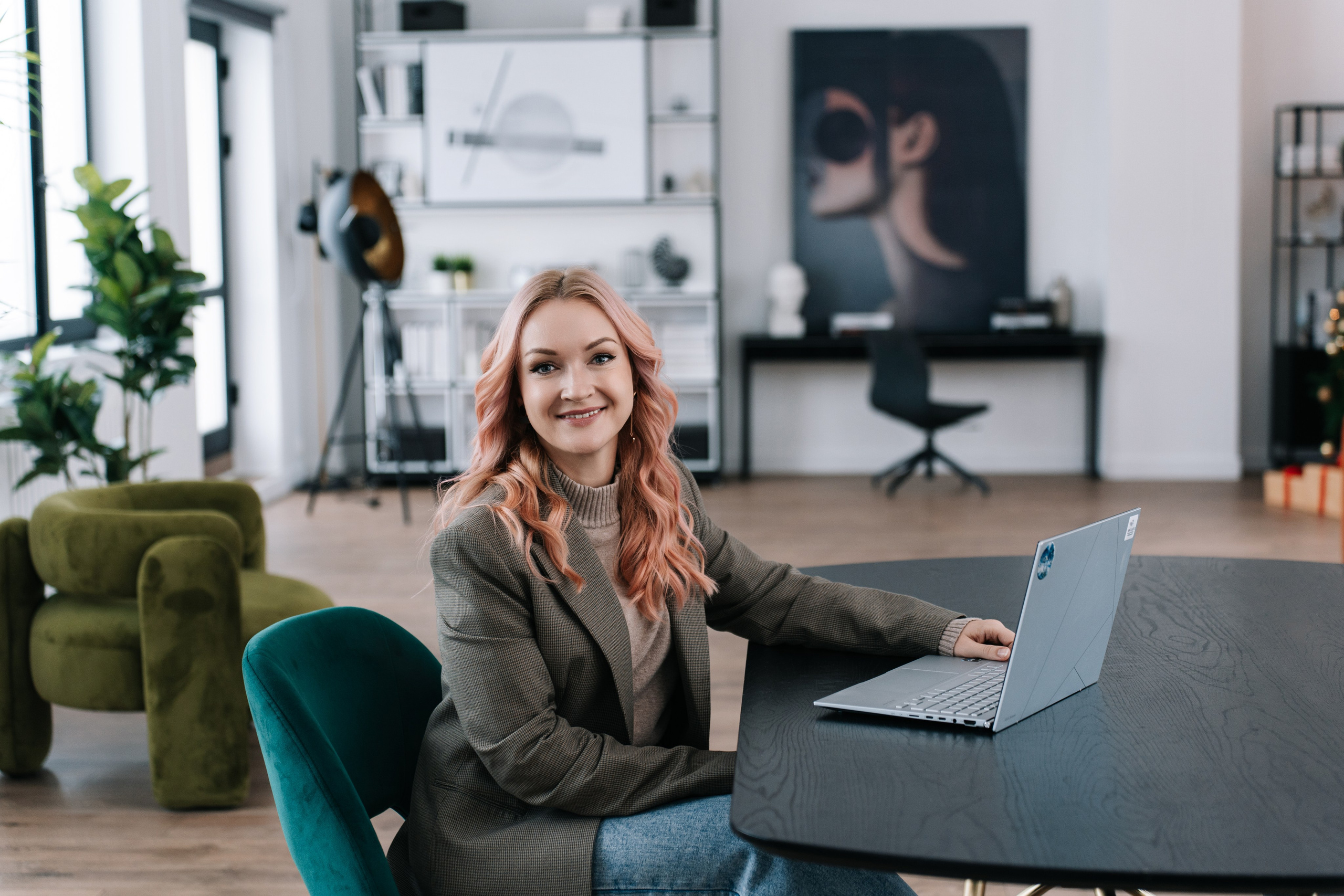 Бизнес фотосессия для сотрудников в фотостудии