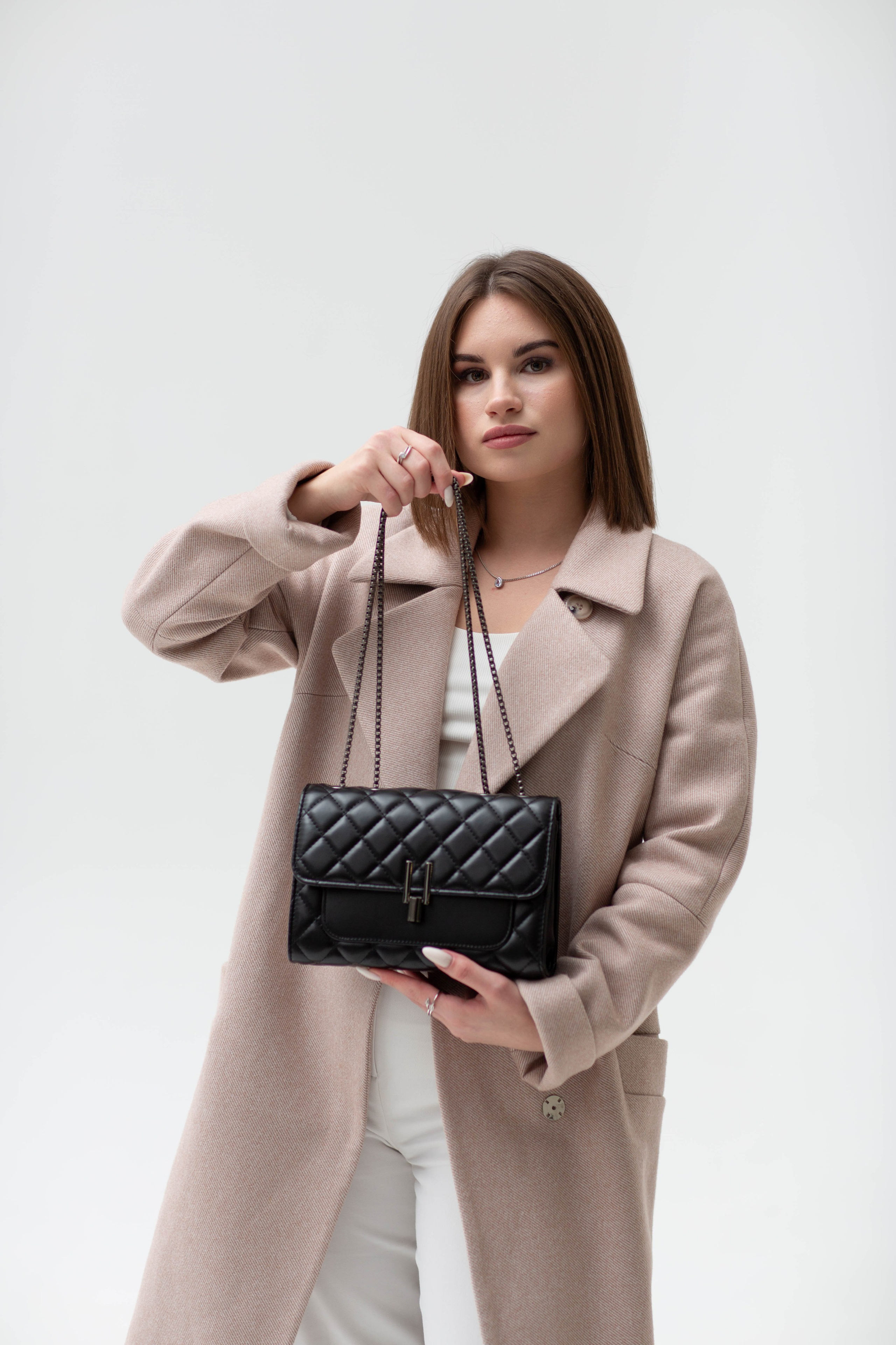 Контент съёмки одежды. Фотограф и видеограф Иркутск, семейная фотосессия, фото для аватарки