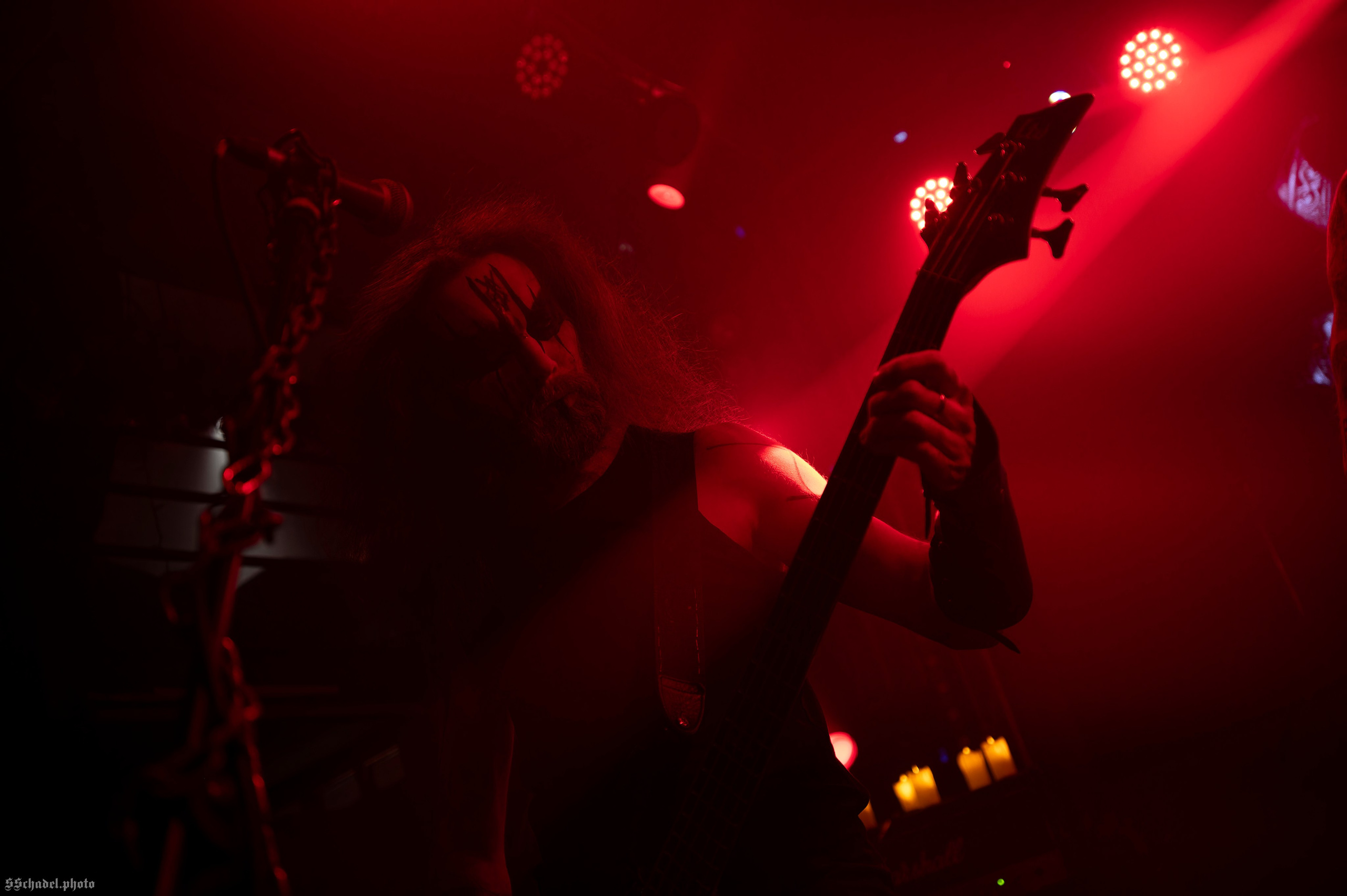 Frostlagte Måne 07.12.25. We will make everything metal!