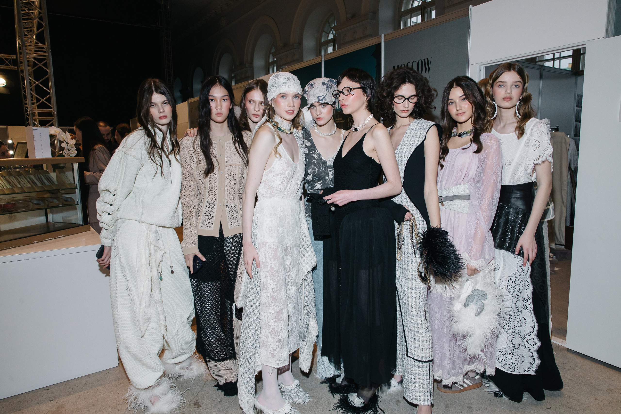 Бэкстейдж съемки на неделе моды. Репортажный фотограф Катерина Гилс Москва