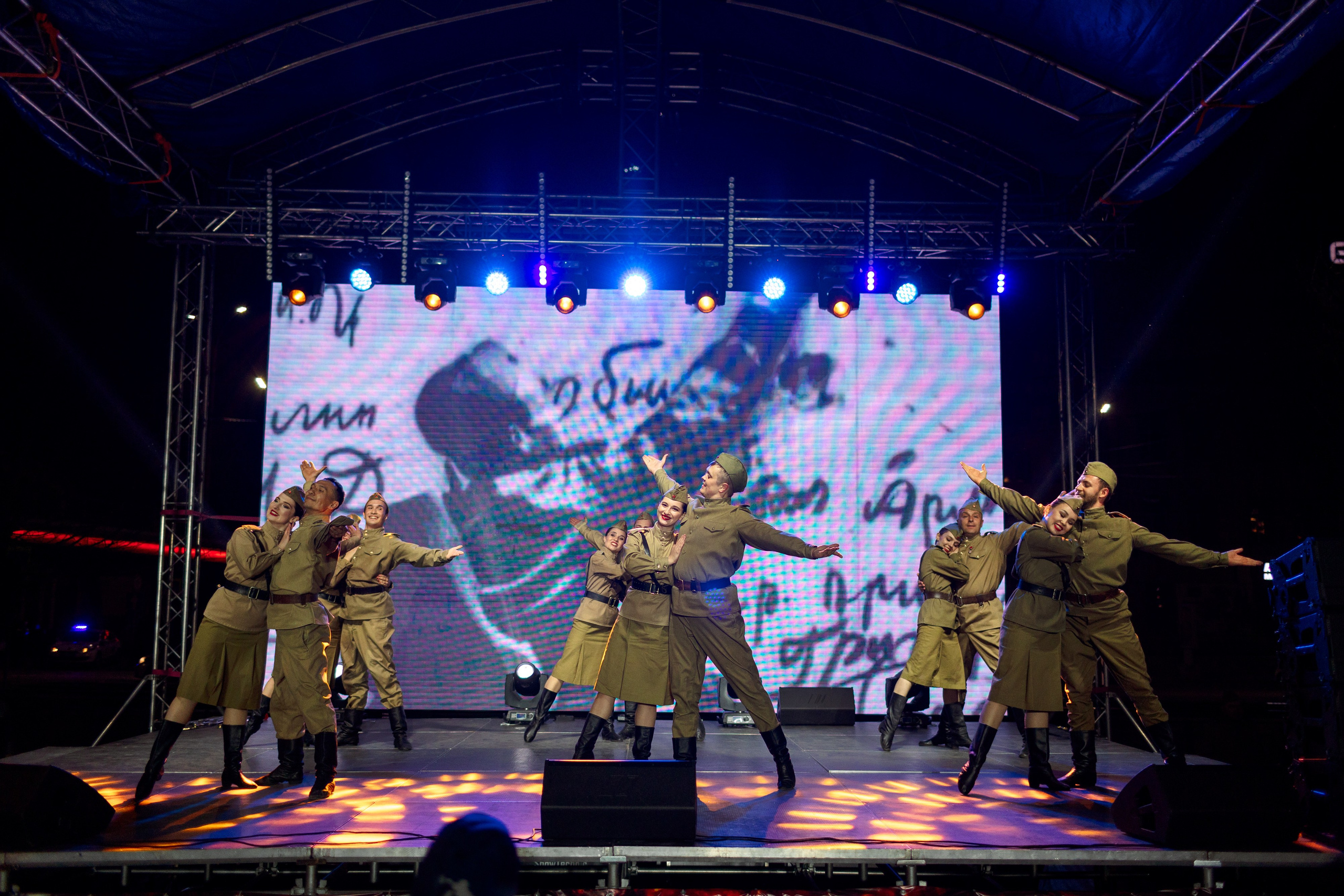 Концерт приуроченный к празднованию 80 лет победл. Свадебный и семейный фотограф в Улан-Удэ