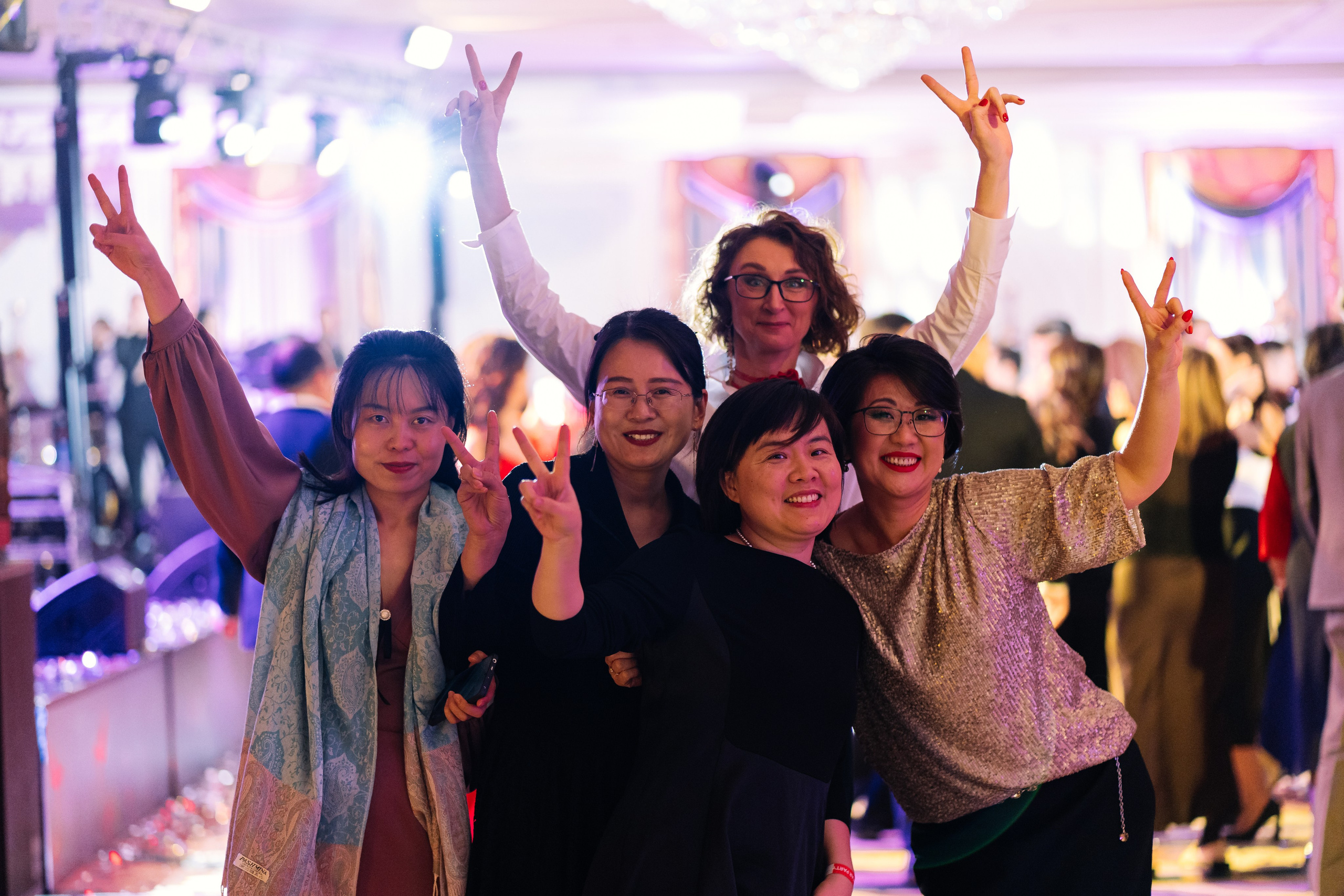 Корпоратив Allure 2023. Репортажный фотограф в Астане — Диана Калтаева, портретный фотограф