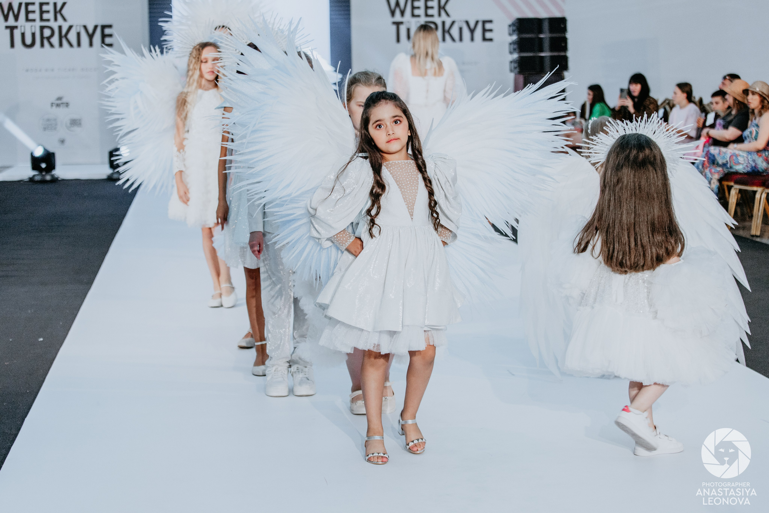 Fashion Week Türkiye [spring, 2025]. Anastasia Leonowa