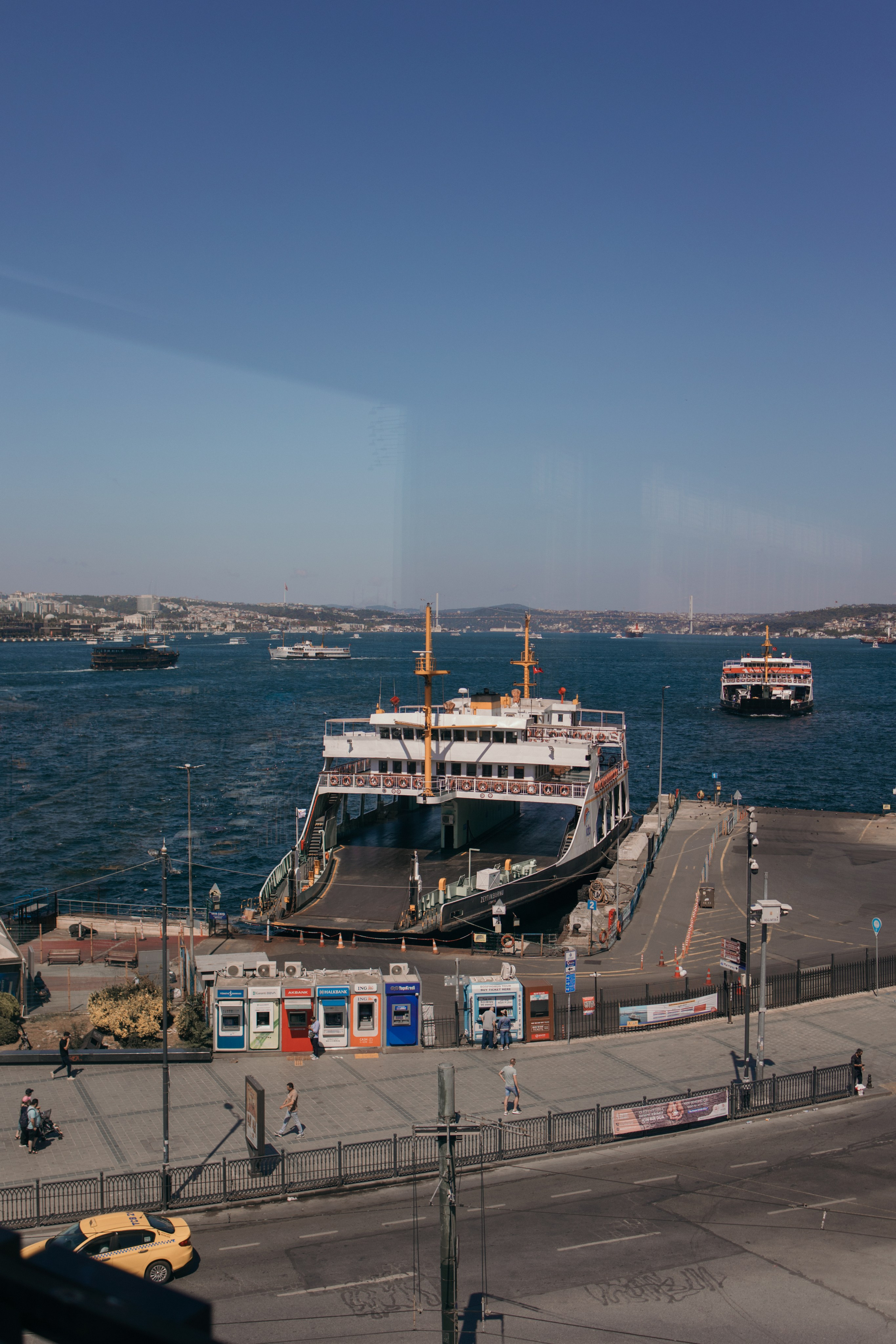 Street photo. Photographer in Turkey — Dari N