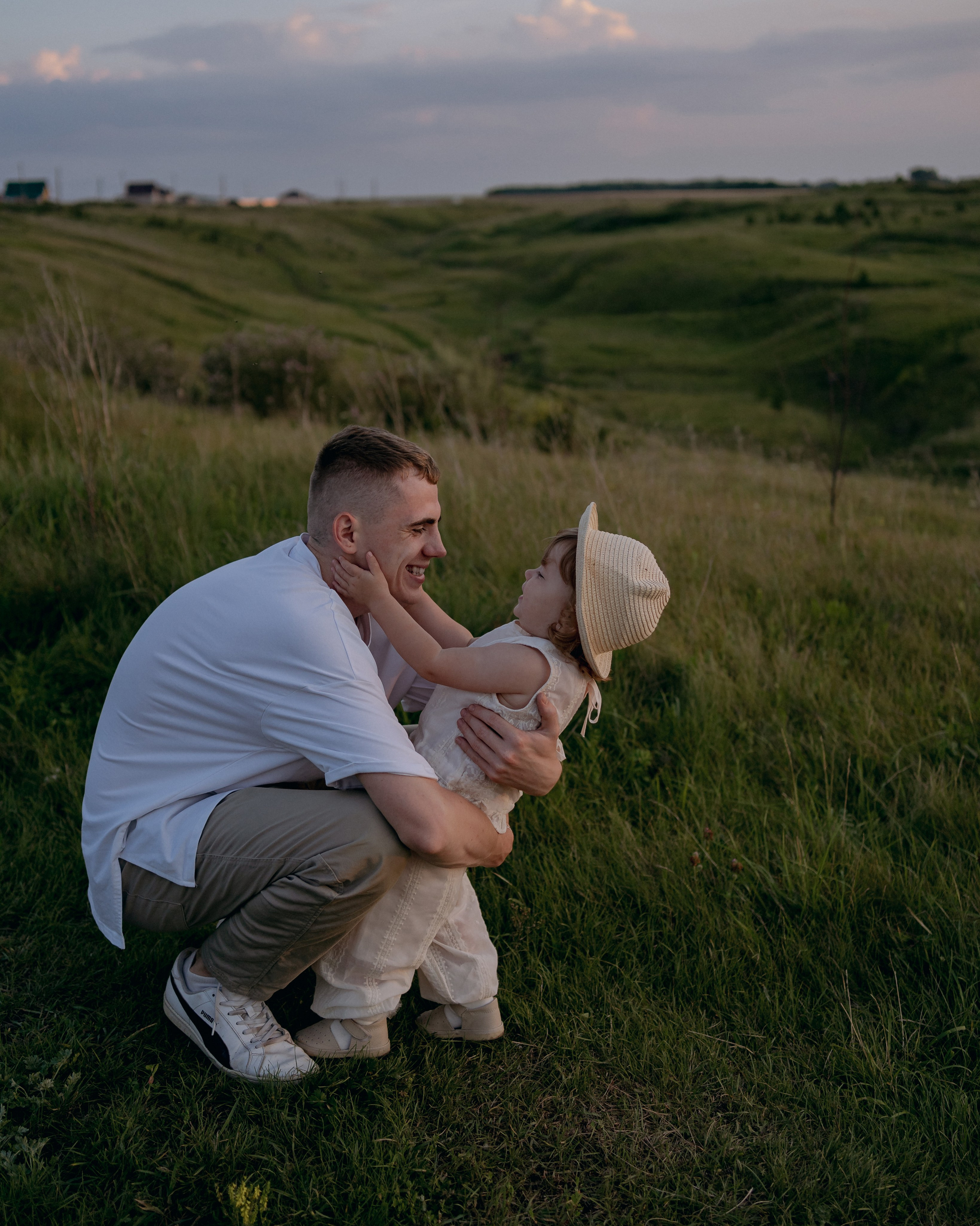 Хрис, Артём и Лея