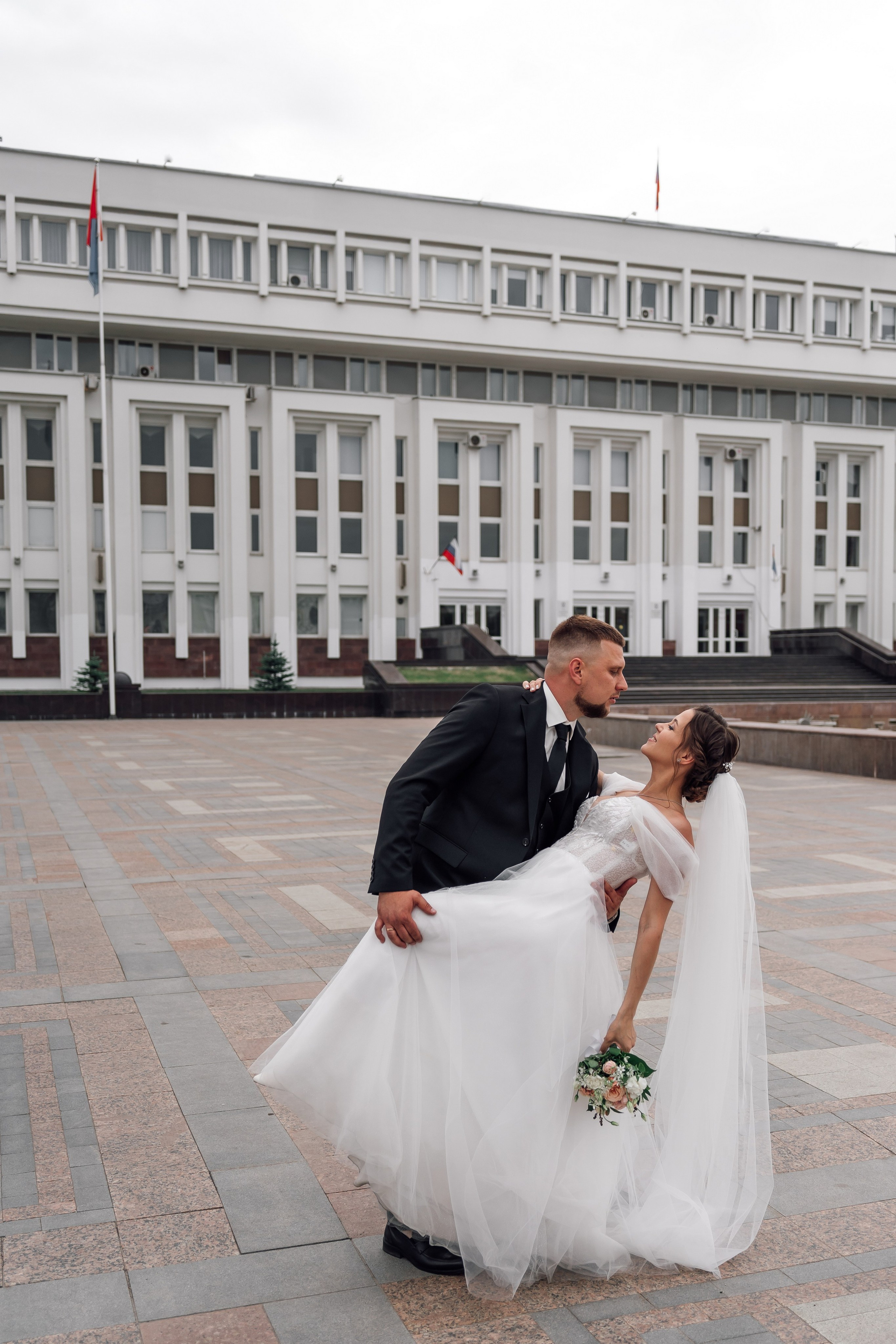 Свадебный день Яны и Максима, прогулка в лесу, Картинная галерея в Тамбове. Свадебный фотограф в Тамбове Павел Четвертков