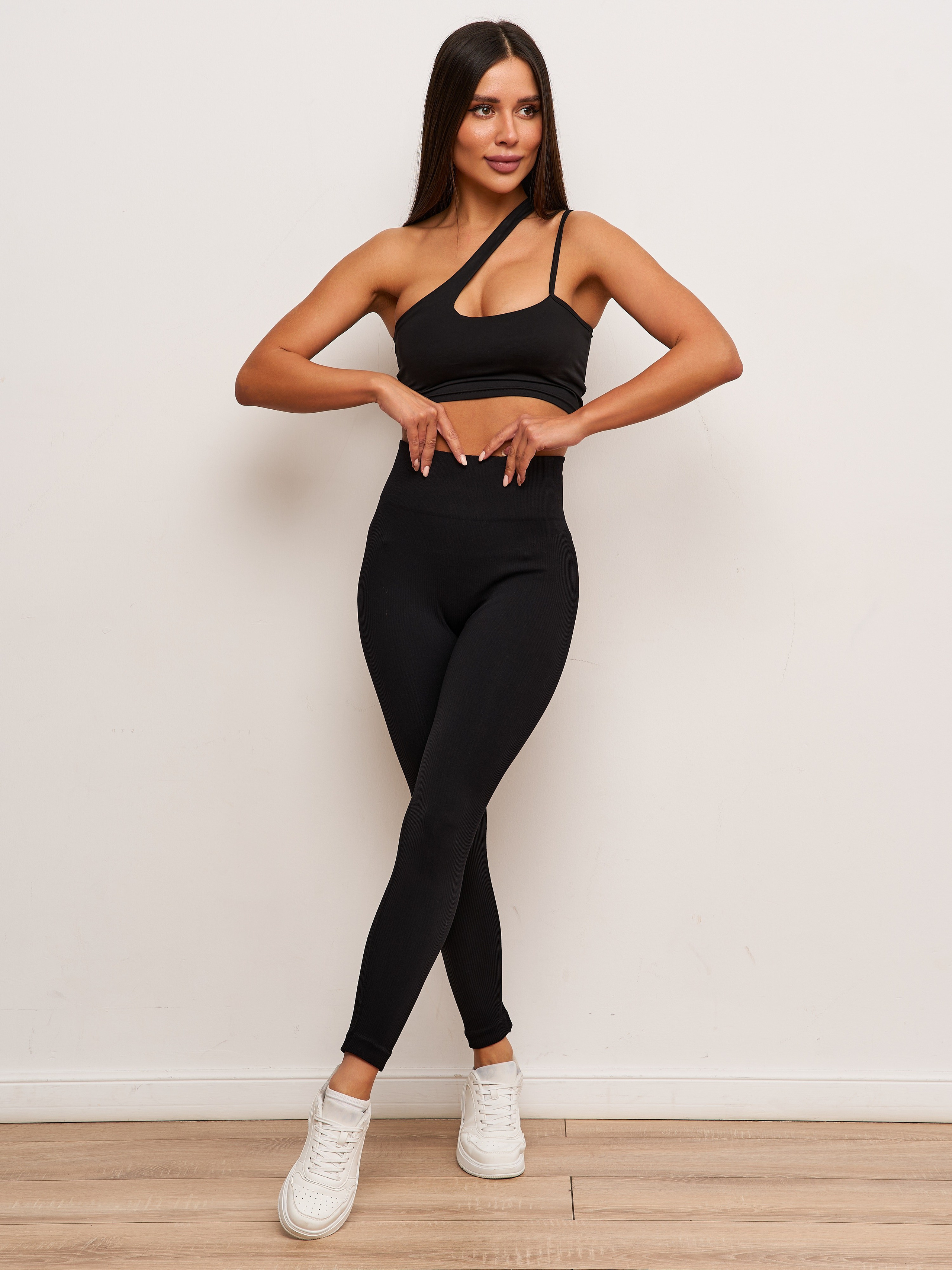 Сборная съёмка для маркетплейсов от CREATIVO PROD. Фото для маркетплейсов — CREATIVO.PROD Москва