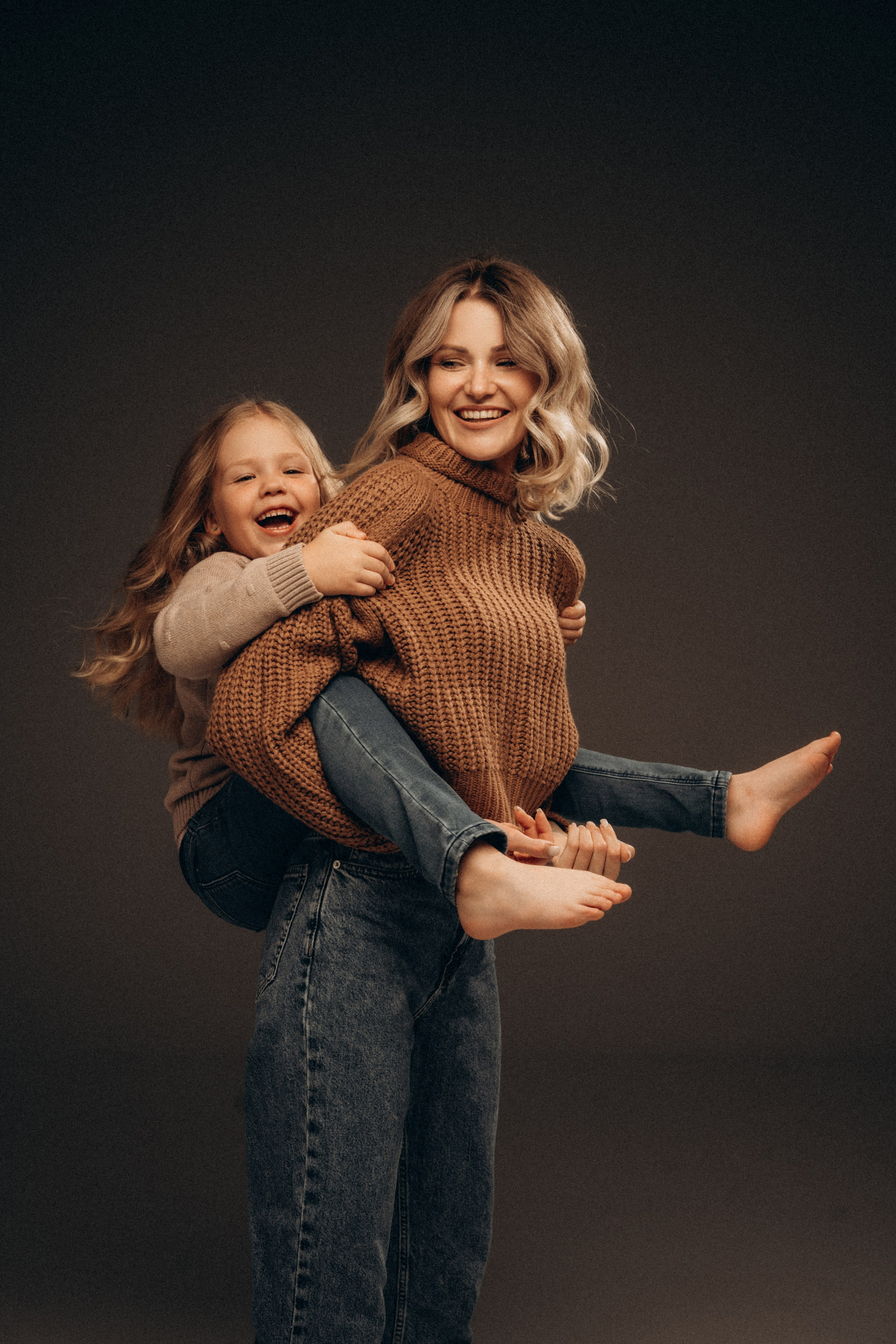 Ольга и Сонечка. Фотограф Мария Миллс | Минск