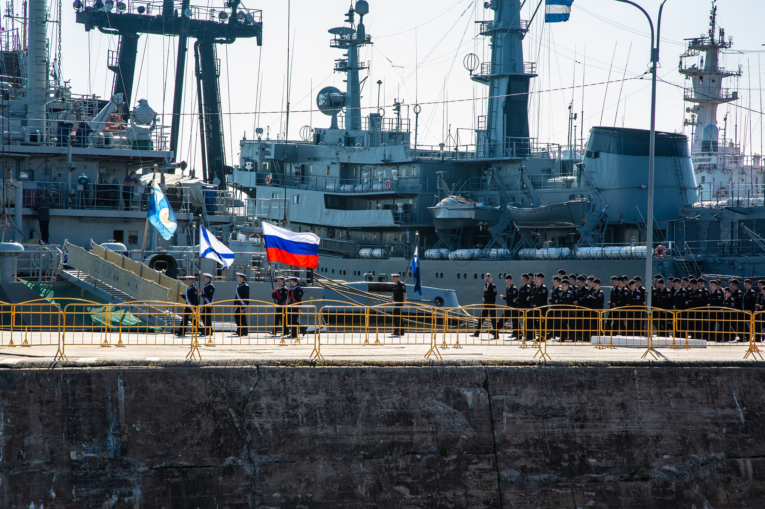 Фотограф и дизайнер Валерий Хотеев