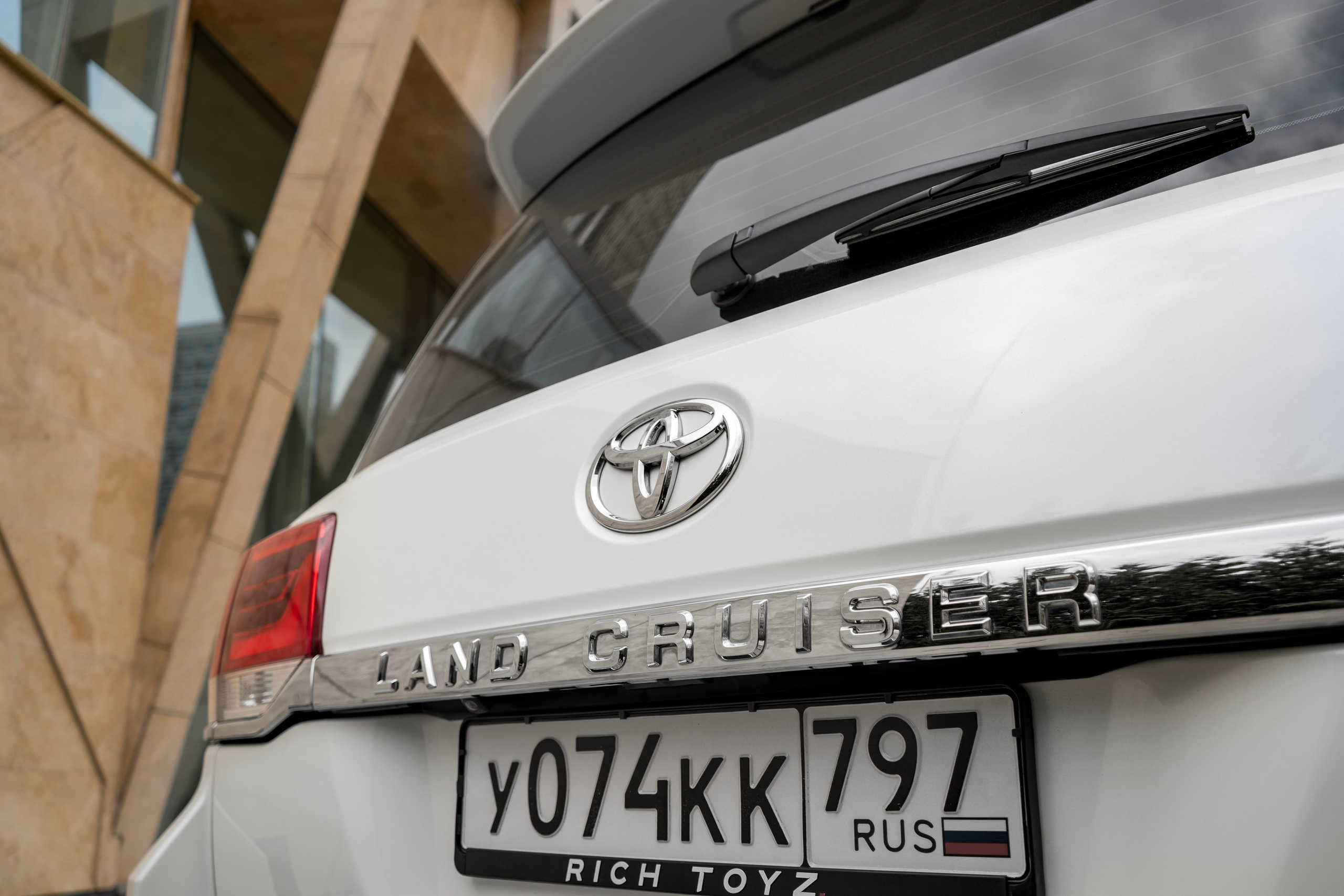 Toyota Land Cruzer 200