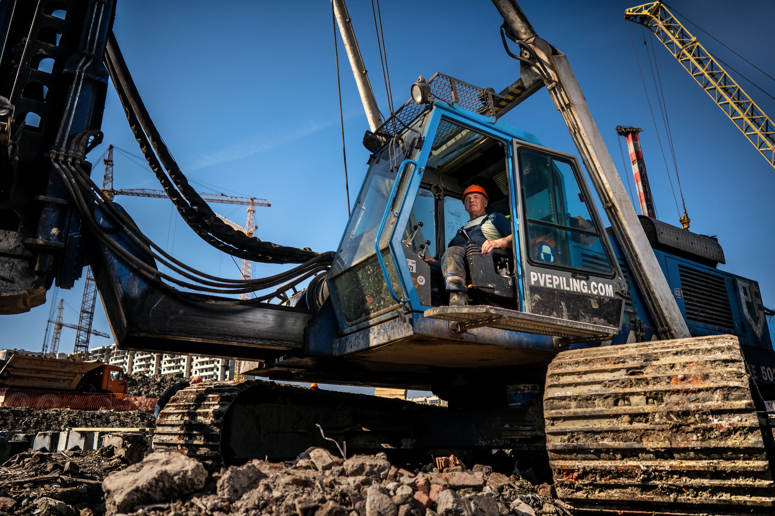 CDC. Advertising photographer in Dubai — Maxim Mitrofanov