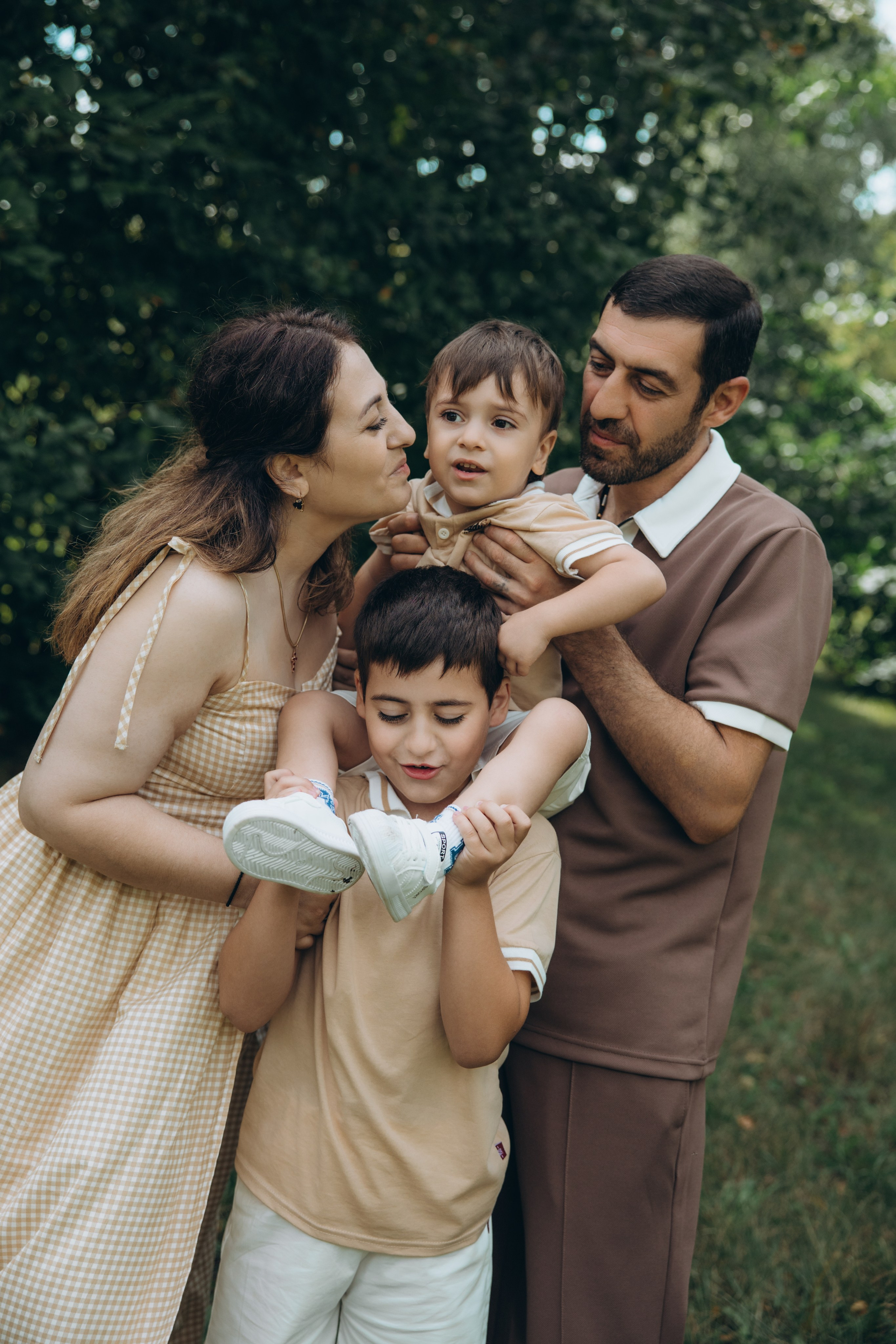 Семейная фотосессия в парке ЦПКиО. Свадебный, семейный фотограф в Иркутске Светлана Макаричева
