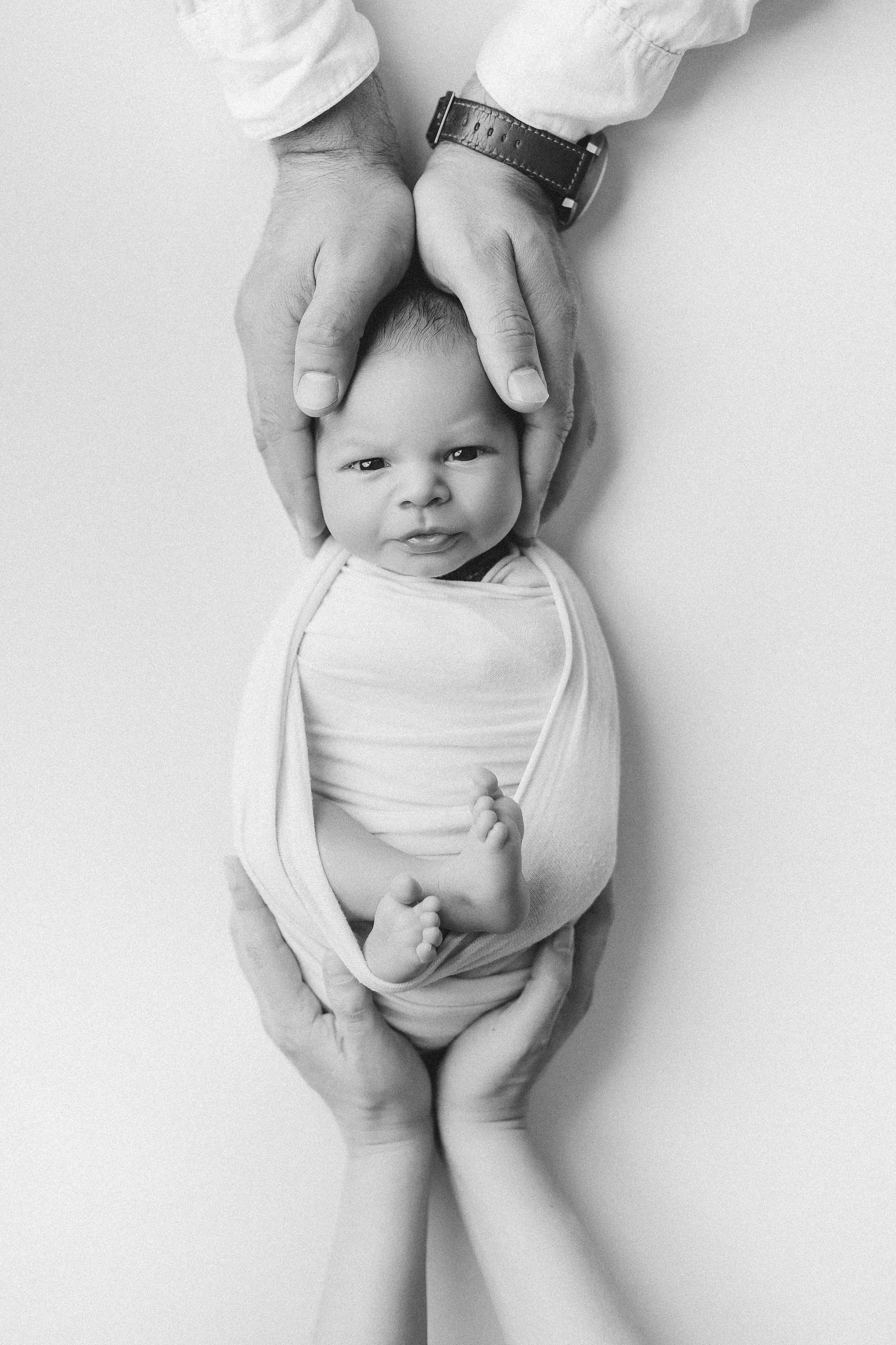 ЧБ и МАКРО-КАДРЫ. Детский, семейный и фотограф новорождённых в Ярославле Анна Салова