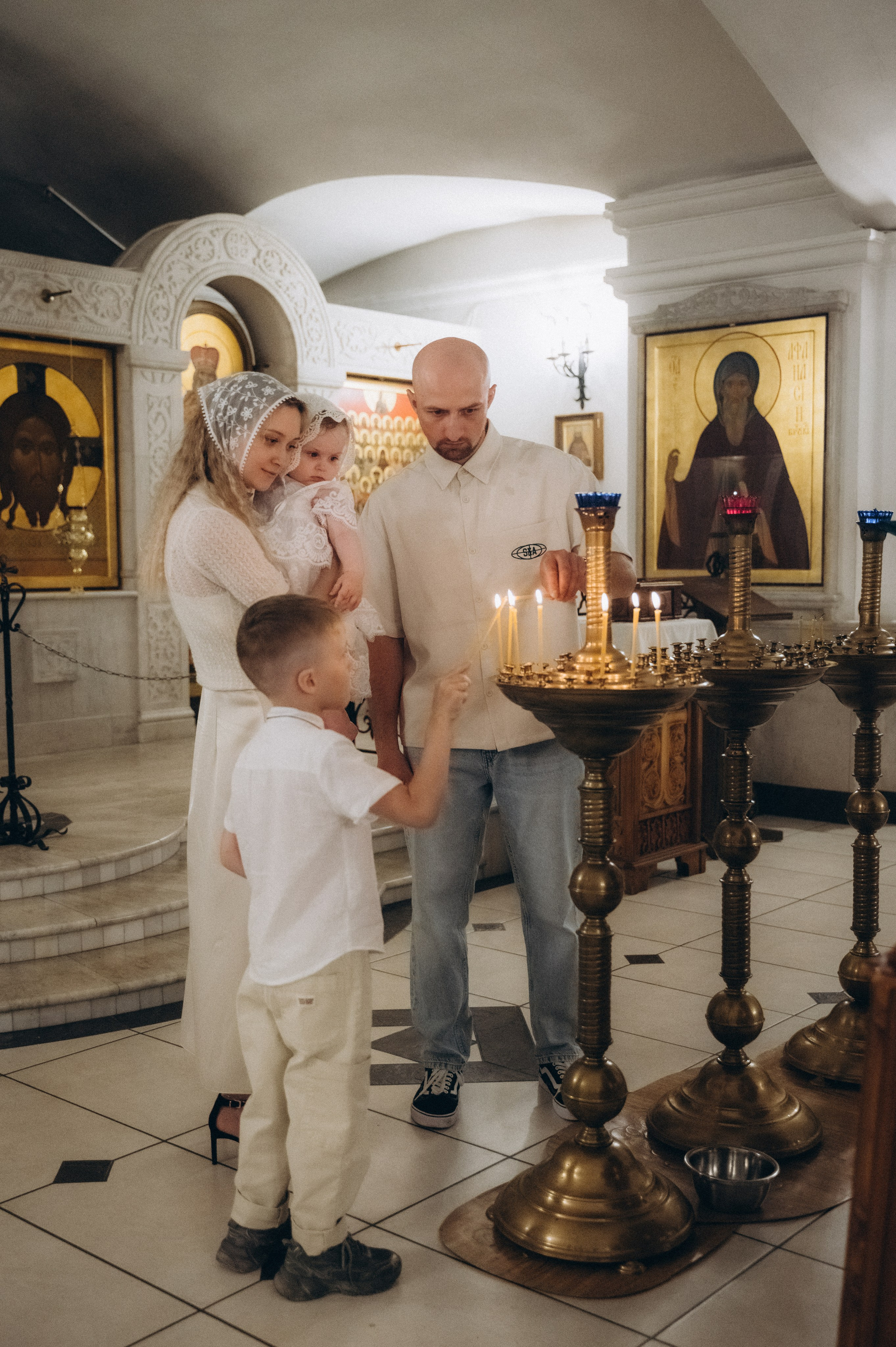 Крещение Владиславы (Криптовый храм в честь собора Новомучеников и Исповедников земли Белорусской). Семейный фотограф в Минске Дарья Дреко
