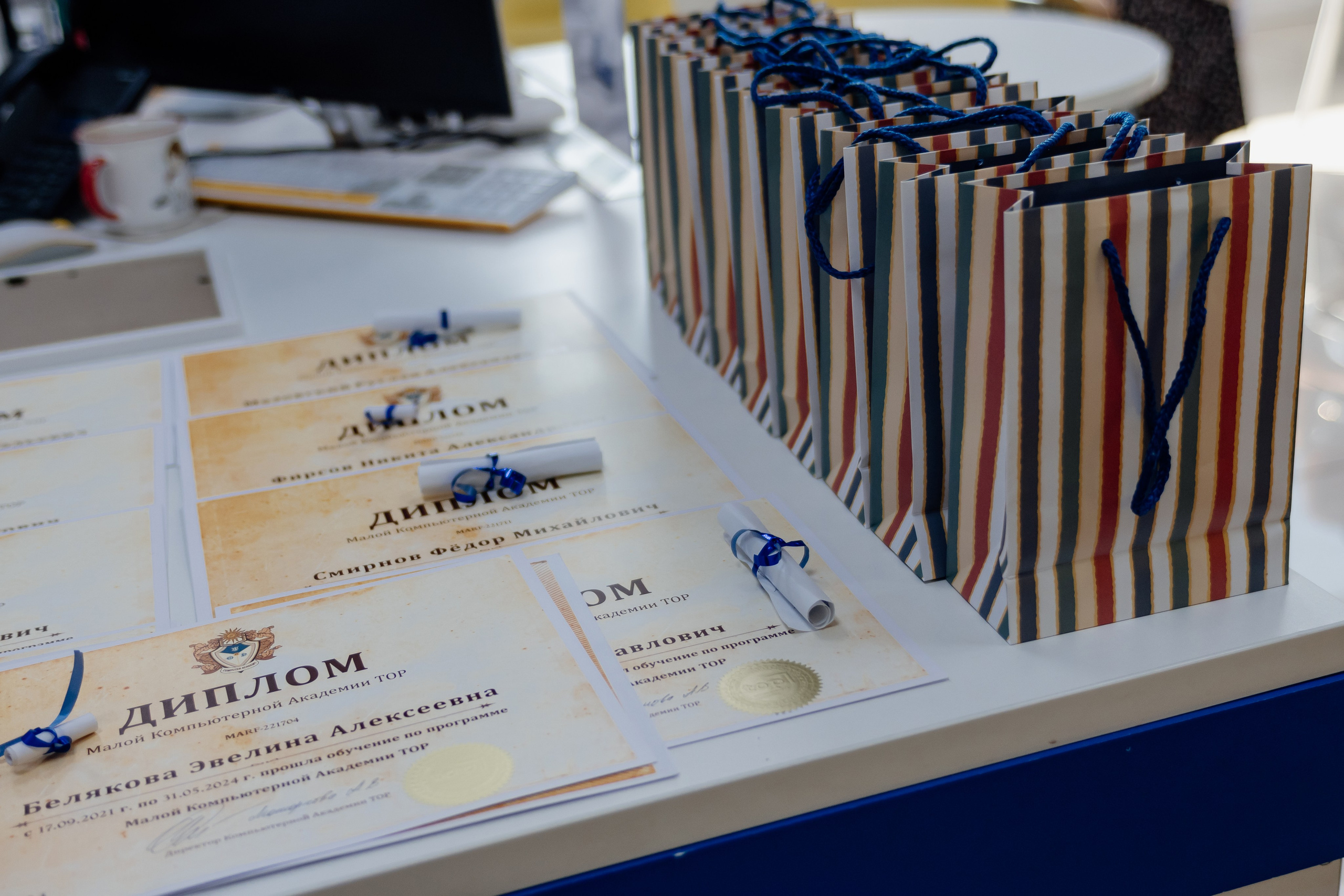 Выпускной: компьютерная академия Топ. Фотограф в Твери Дементьева Анастасия