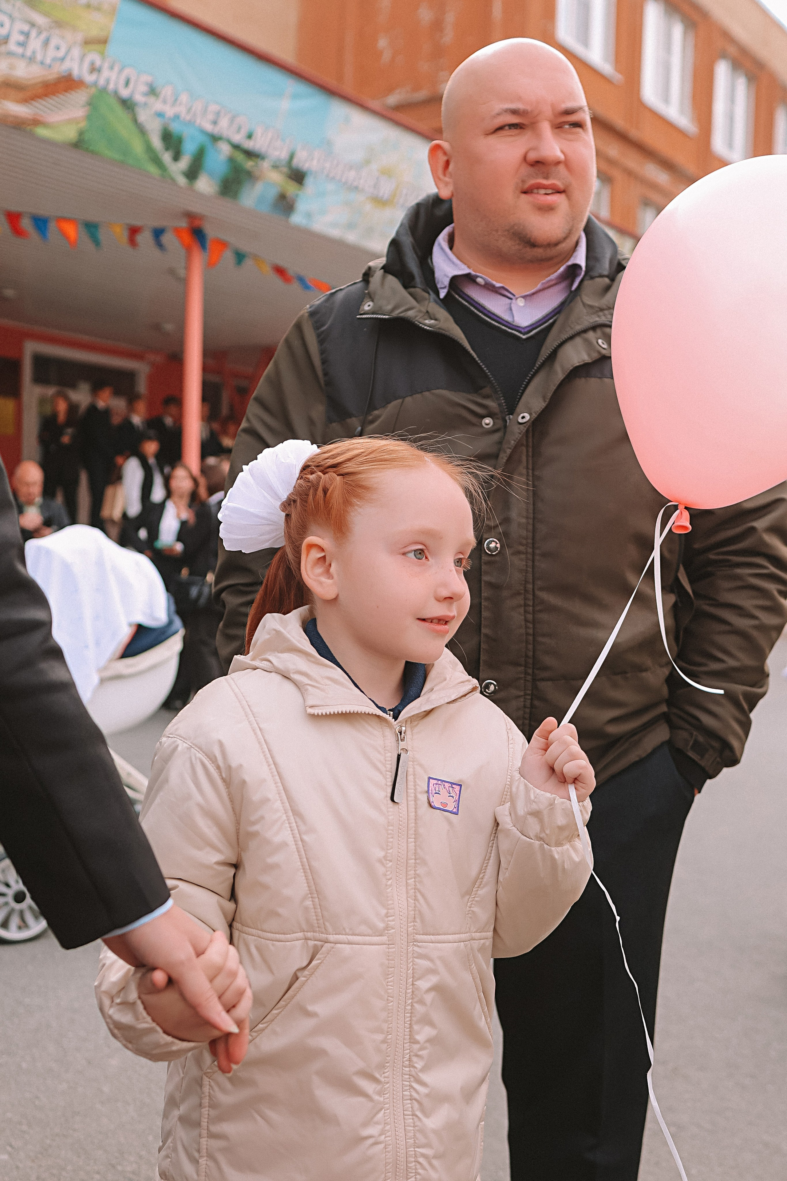 1 сентября линейка+кл час+портреты. Семейный фотограф Тюмень, фотограф на роды Салмина Мария