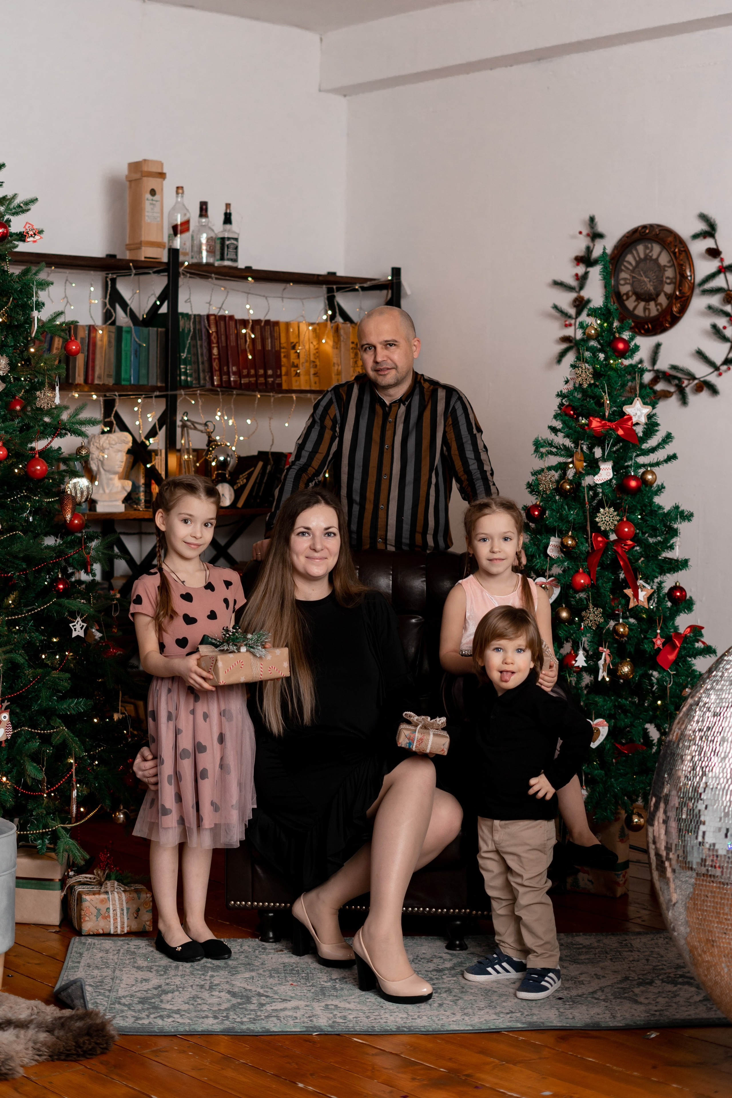 Новогодняя фотостудия. Семейный фотограф СПб Анастасия Василь. Фотосессия на годик