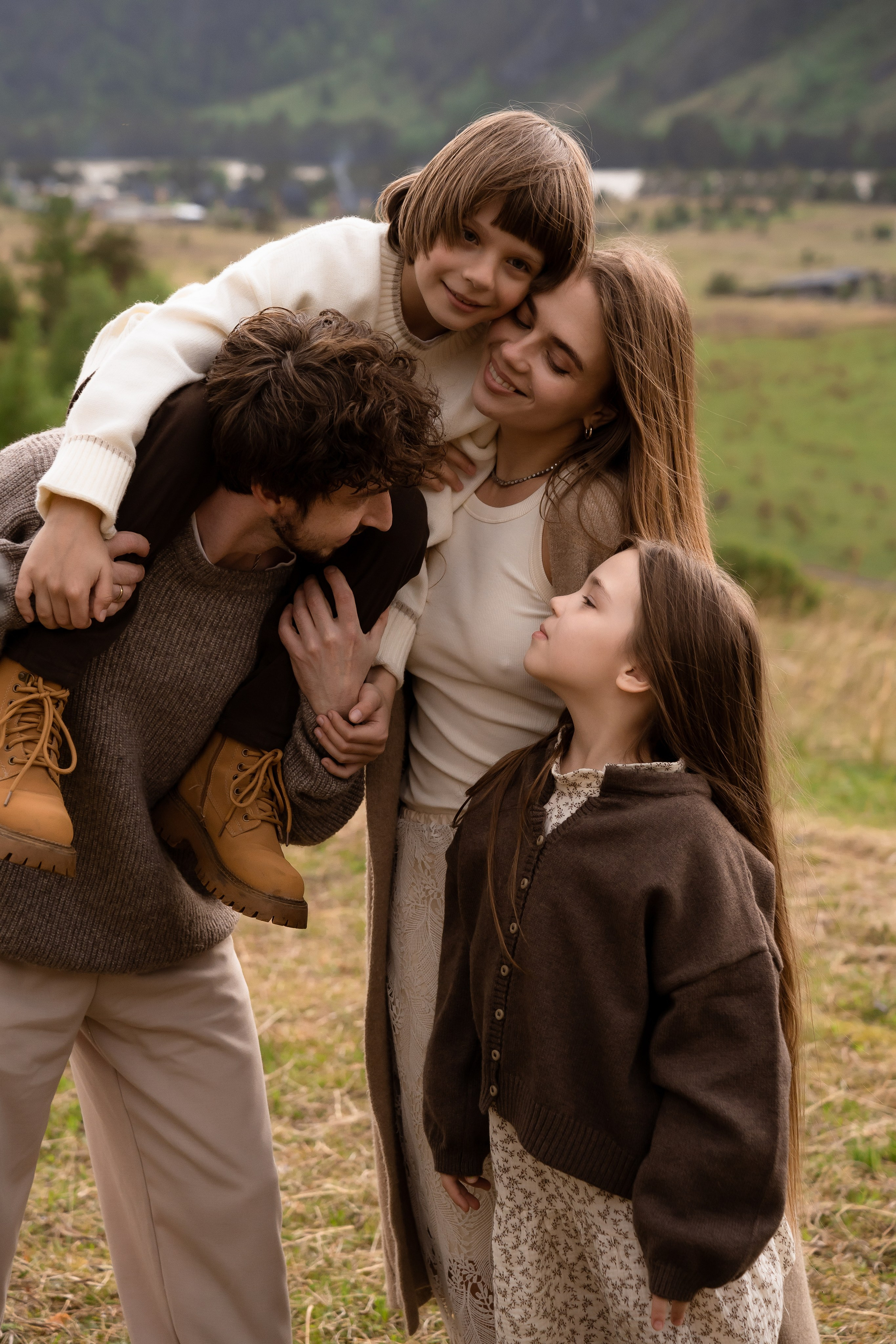 Сережа, Надя, Аня, Арсений. Свадебный фотограф в Воронеже Дарья Володарская
