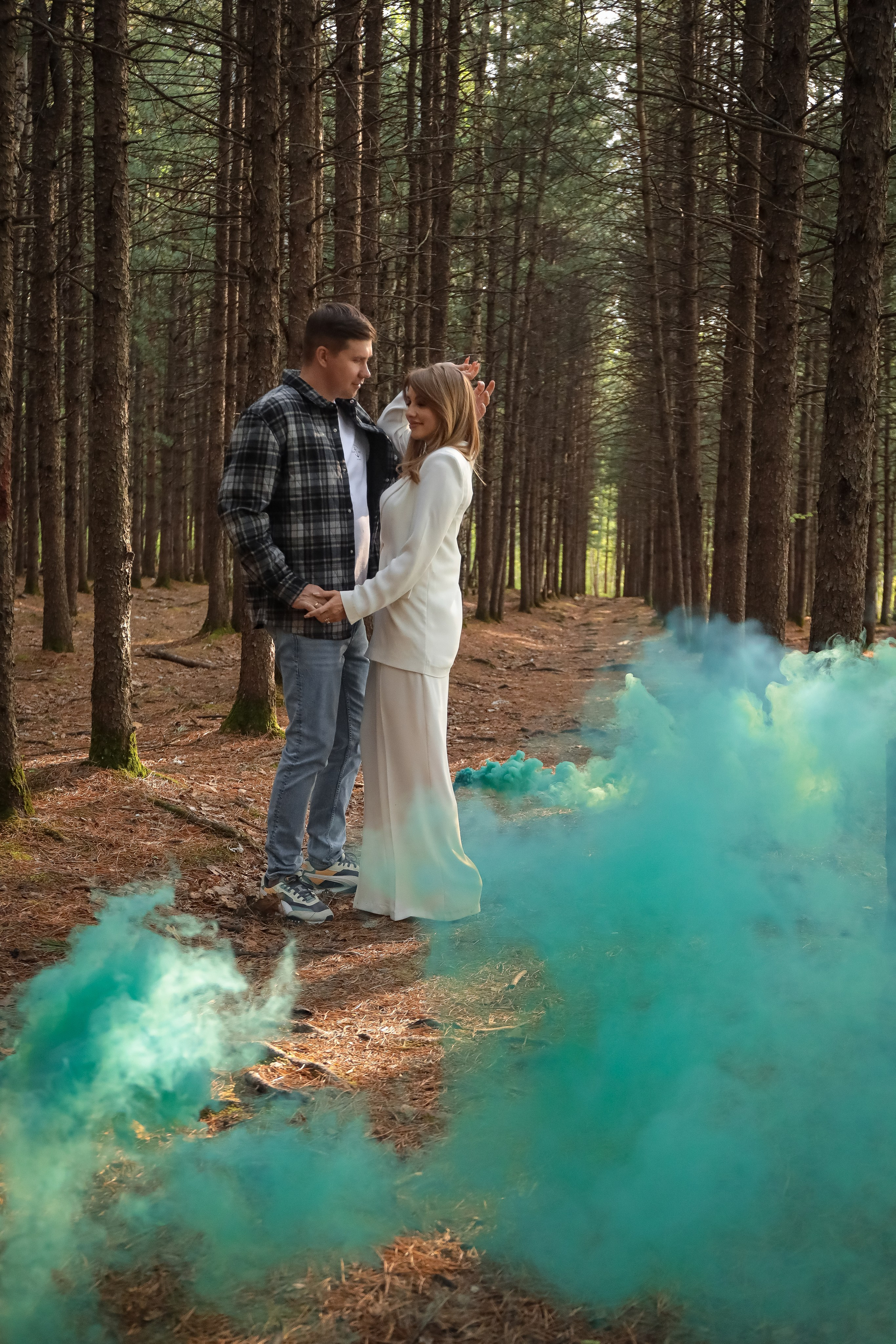 В сосновом лесу. Фотограф г. Хабаровск. Семейные и индивидуальные съёмки