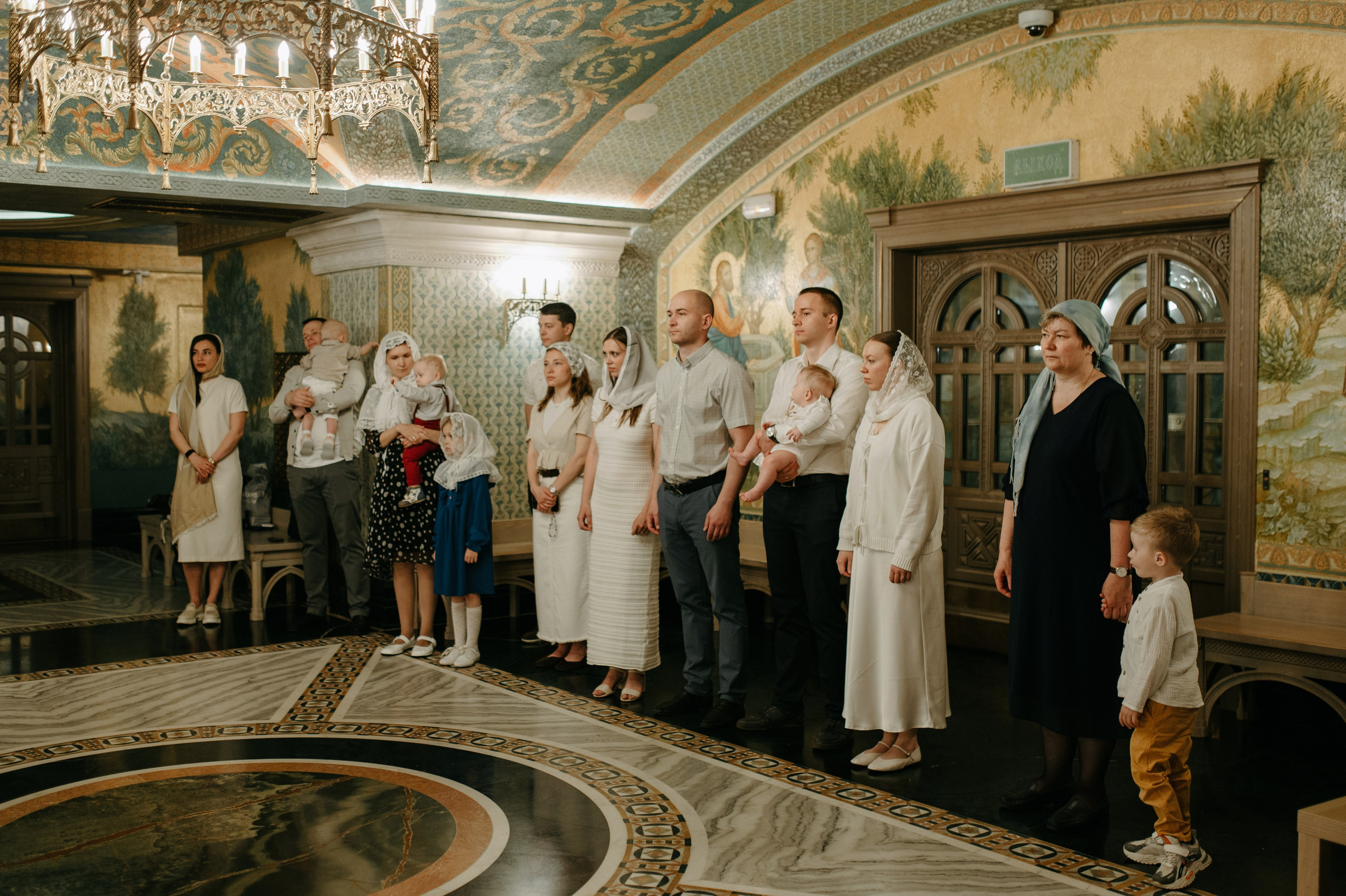 Крещение в Сретенском монастыре. Семейный и свадебный фотограф в Москве Татьяна Николаева
