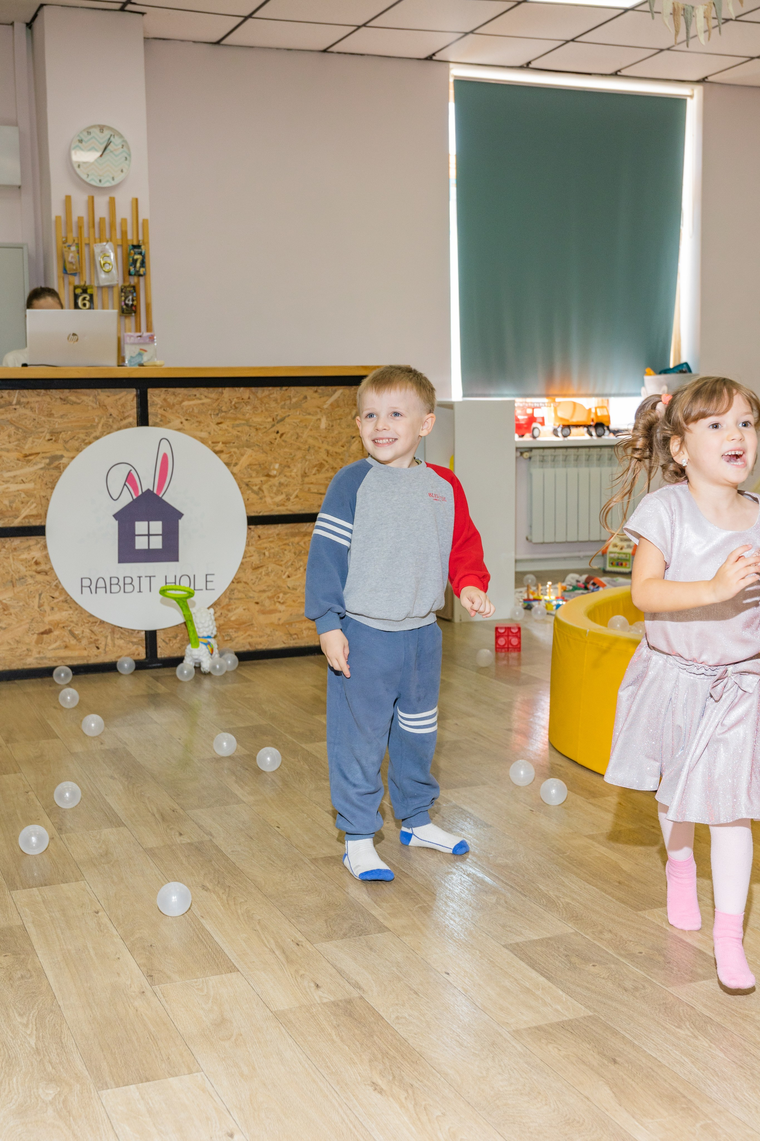 День Рождение Есении в Rabbit Holl. Выпускные альбомы во Владивостоке