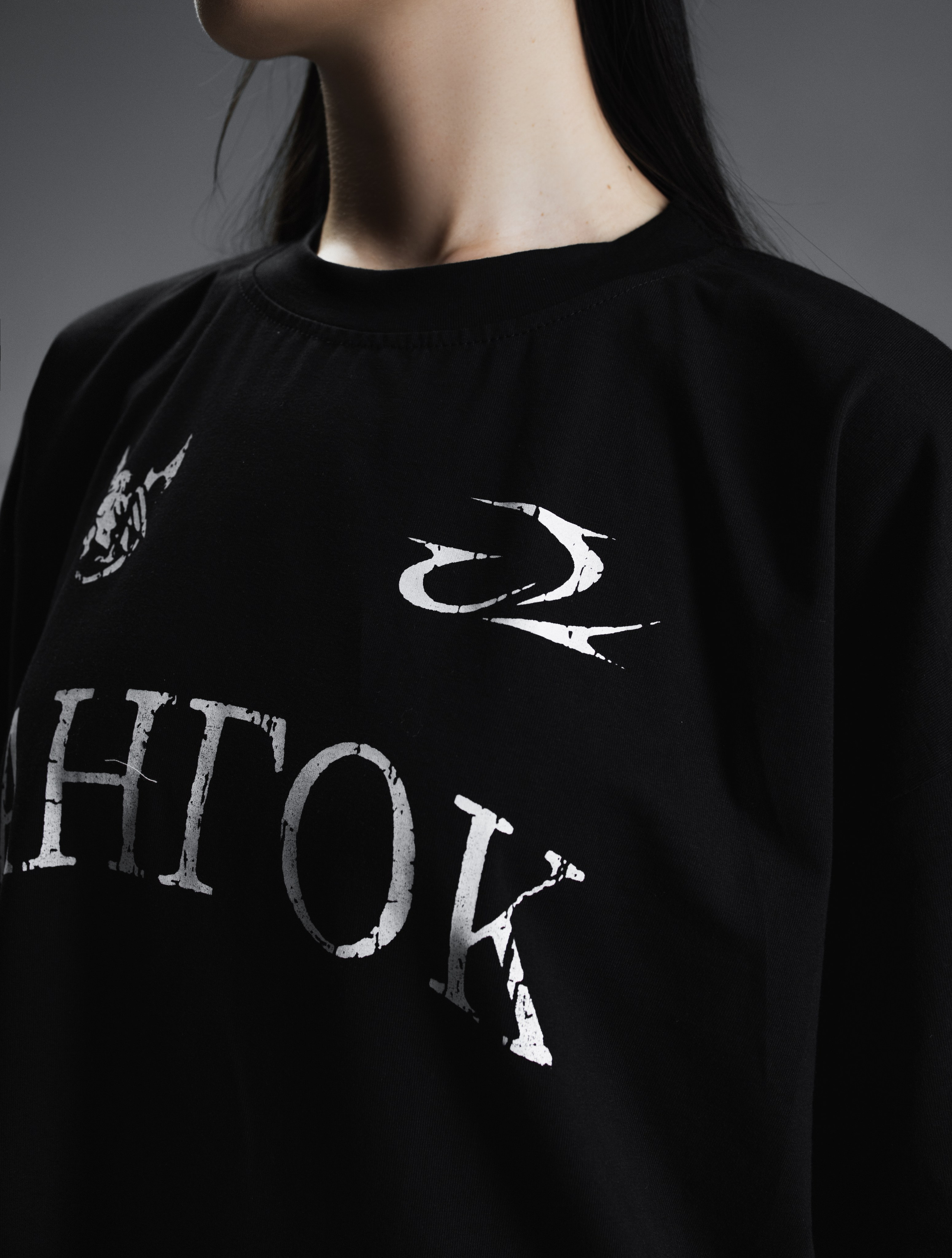 КАТАЛОГ | серый фон. RUNA production — стильные съемки для брендов