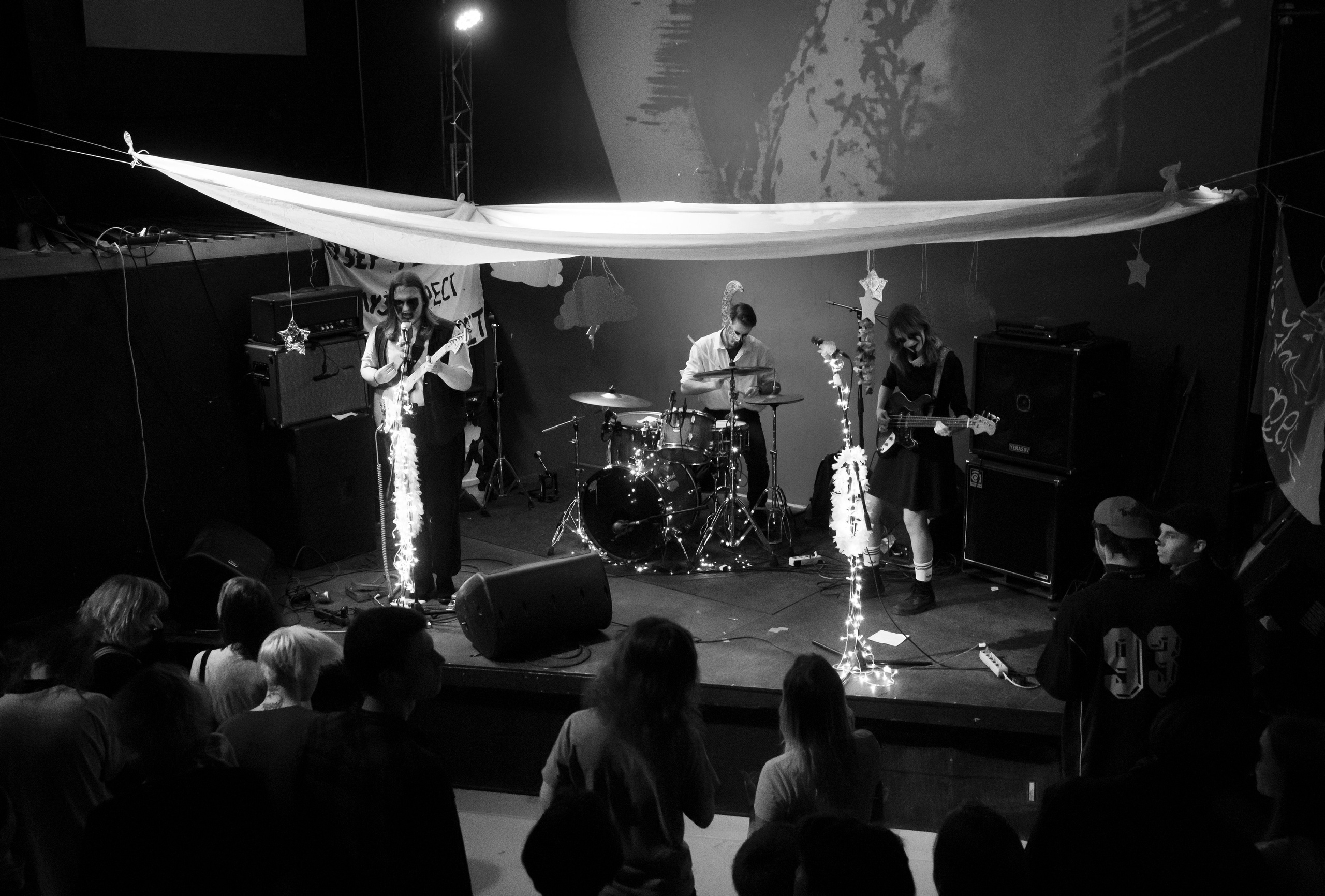 Муз. группа «Кабельщик». Сандра Ковалева | ЧБ фотограф