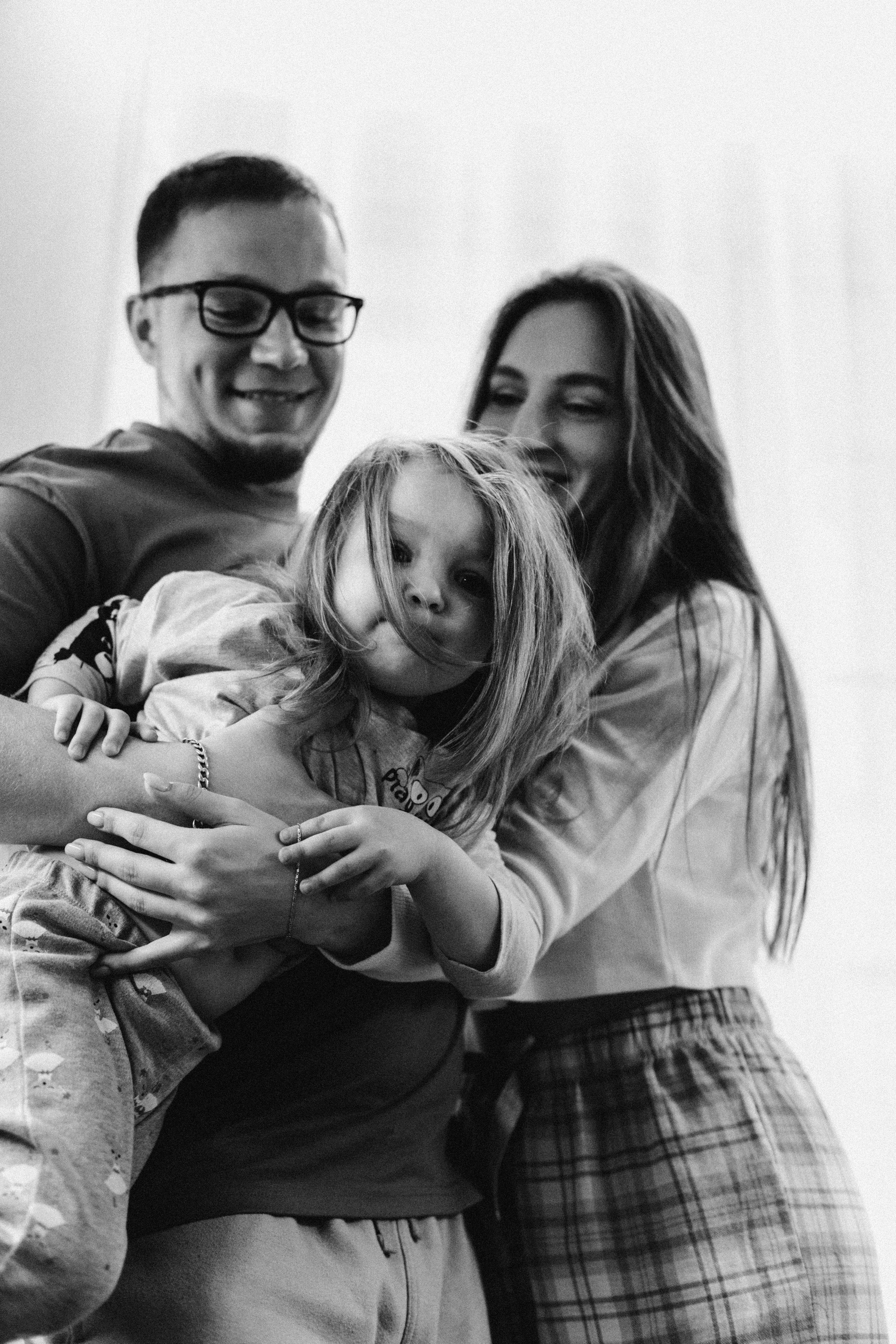 Где-то снежные дремлют метели, В ожидании праздничных чудес. Душевный фотограф Ваших самых ярких событий Марина Погребняк