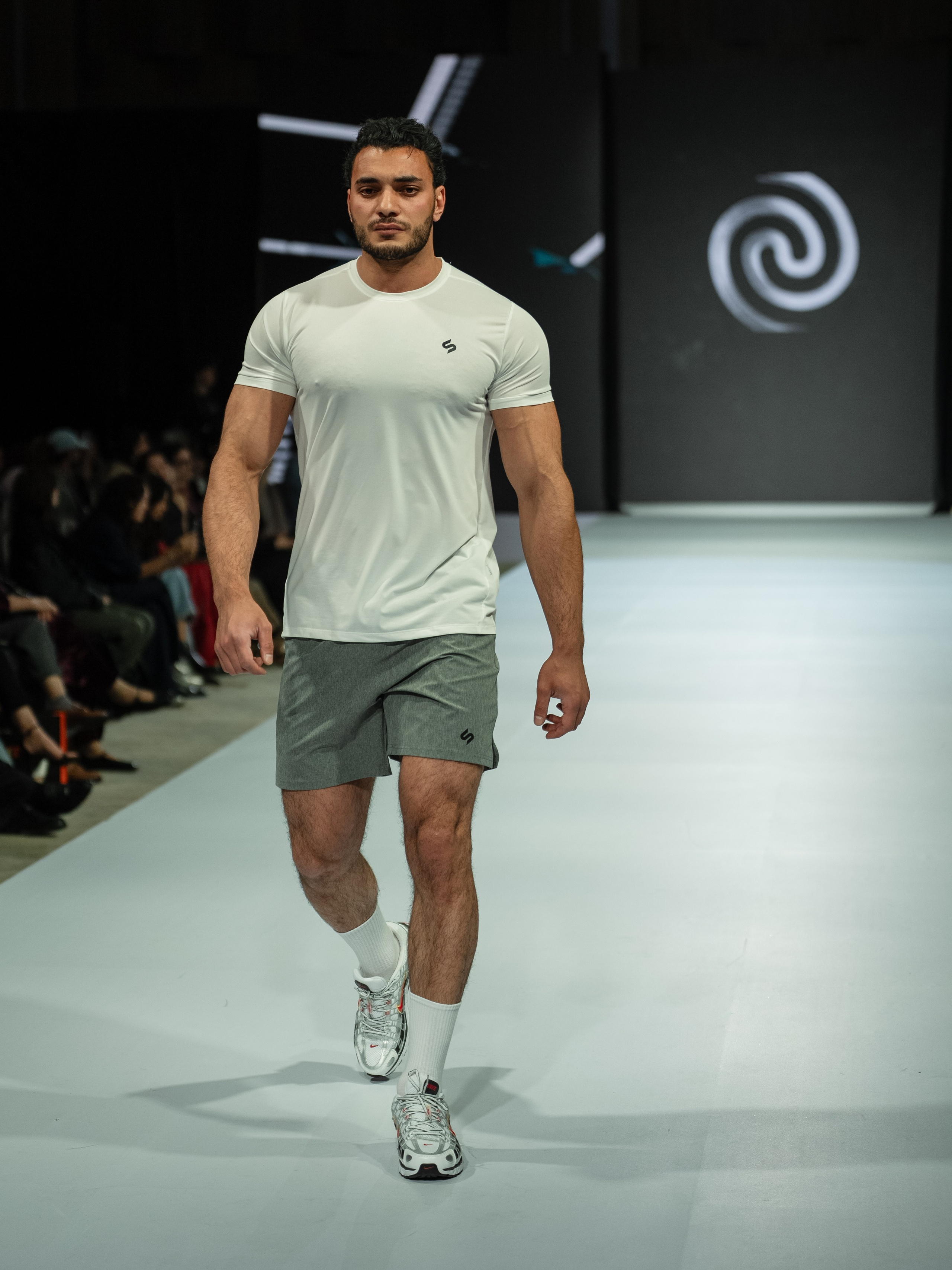 EURASIAN FASHION WEEK Husl Sport. Сайт Алматинского НЮ АРТ, будуар и фэшн фотографа Дениса Карпенко
