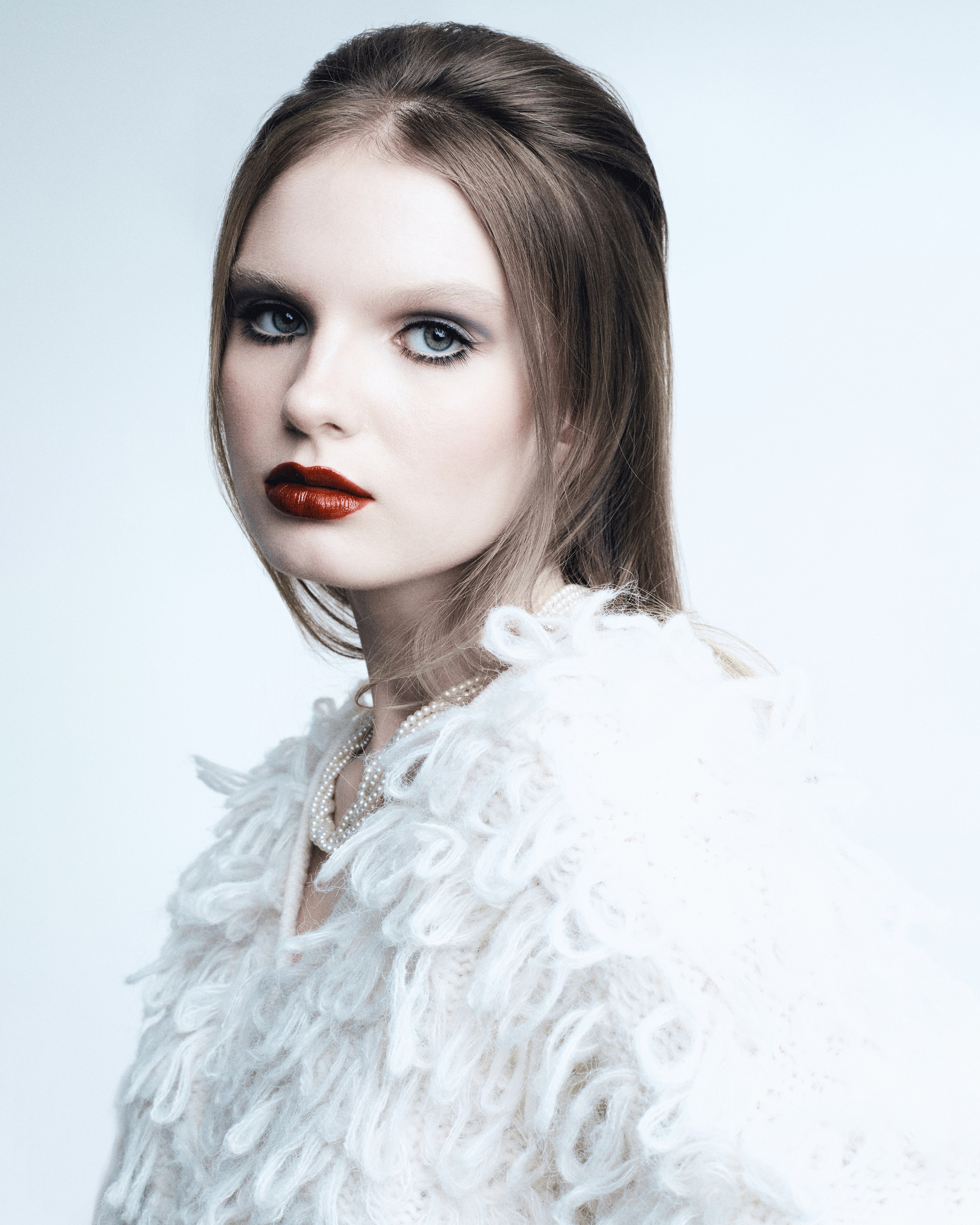 Kati, white and burgundy. Юрина Полина, фотограф из Екатеринбурга