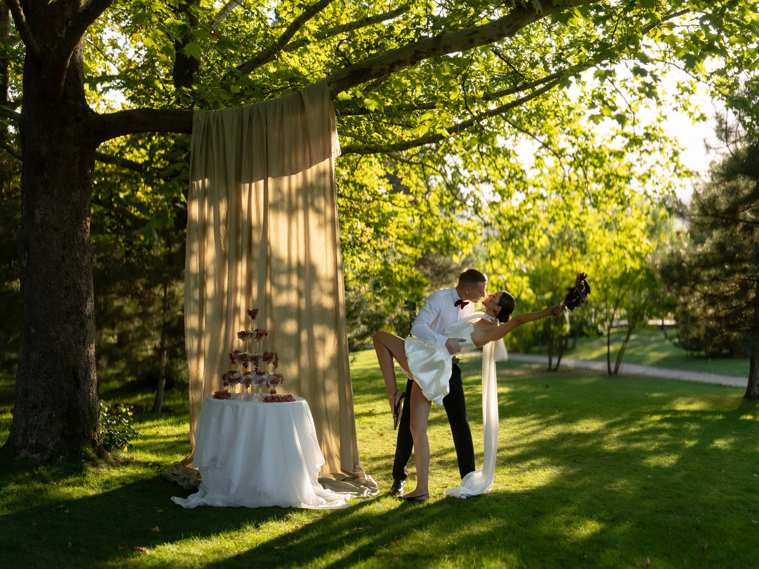Свадебная прогулка. Свадебный фотограф Виктория Роса
