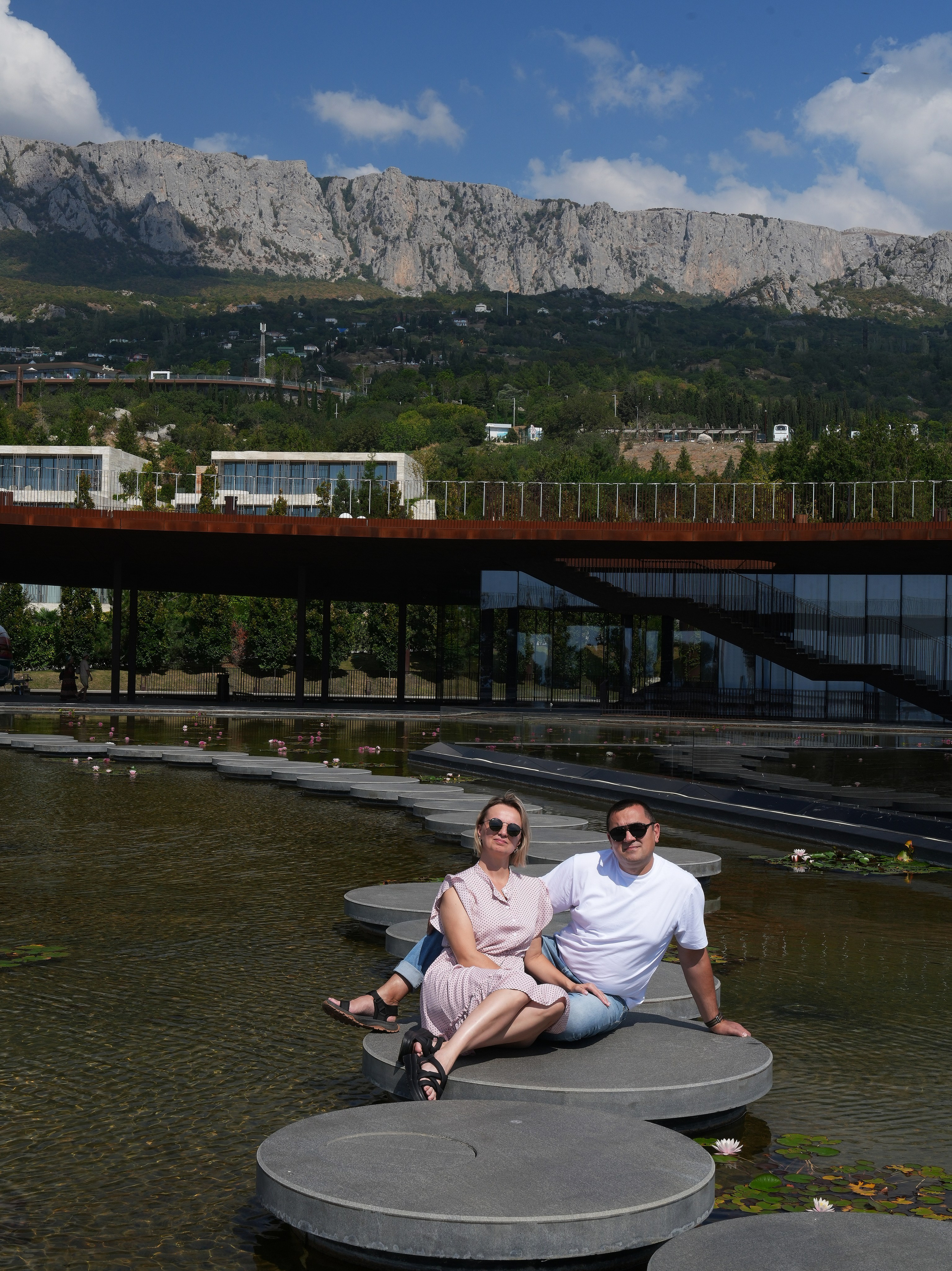 Семейная прогулка 4 человека. Свадебный фотограф Виктория Роса