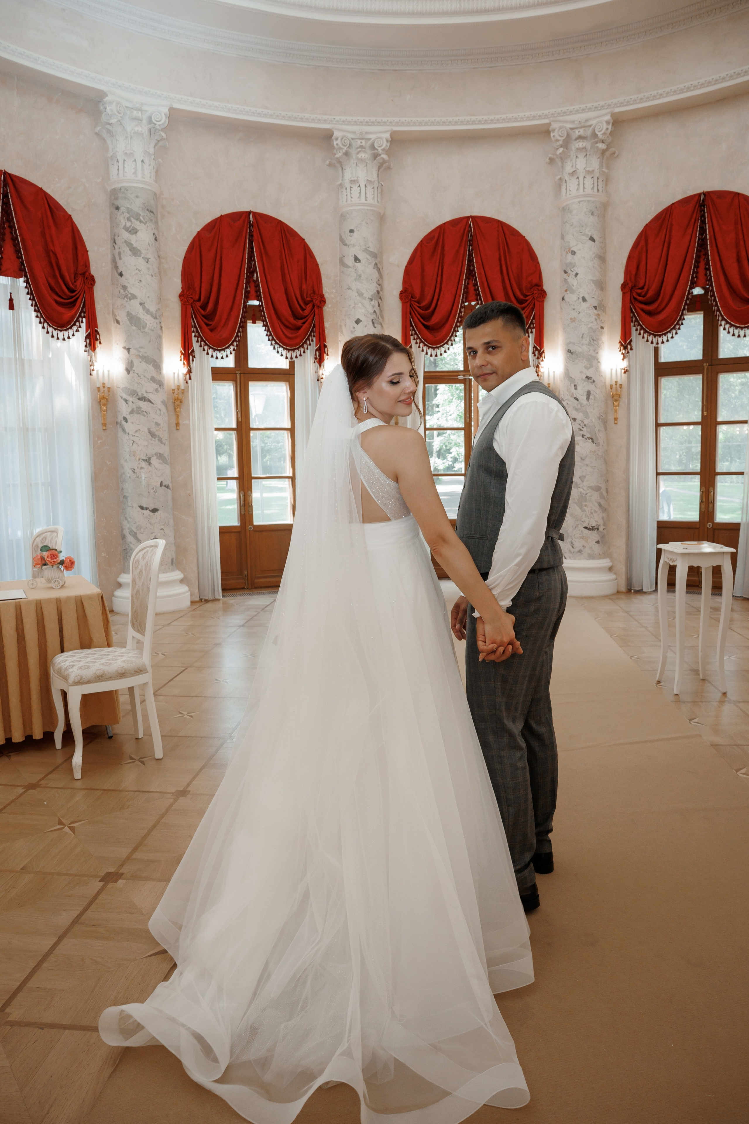 ЗАГС Бутово и Остафьево. Свадебный и репортажный фотограф (Москва, Королев и другие)