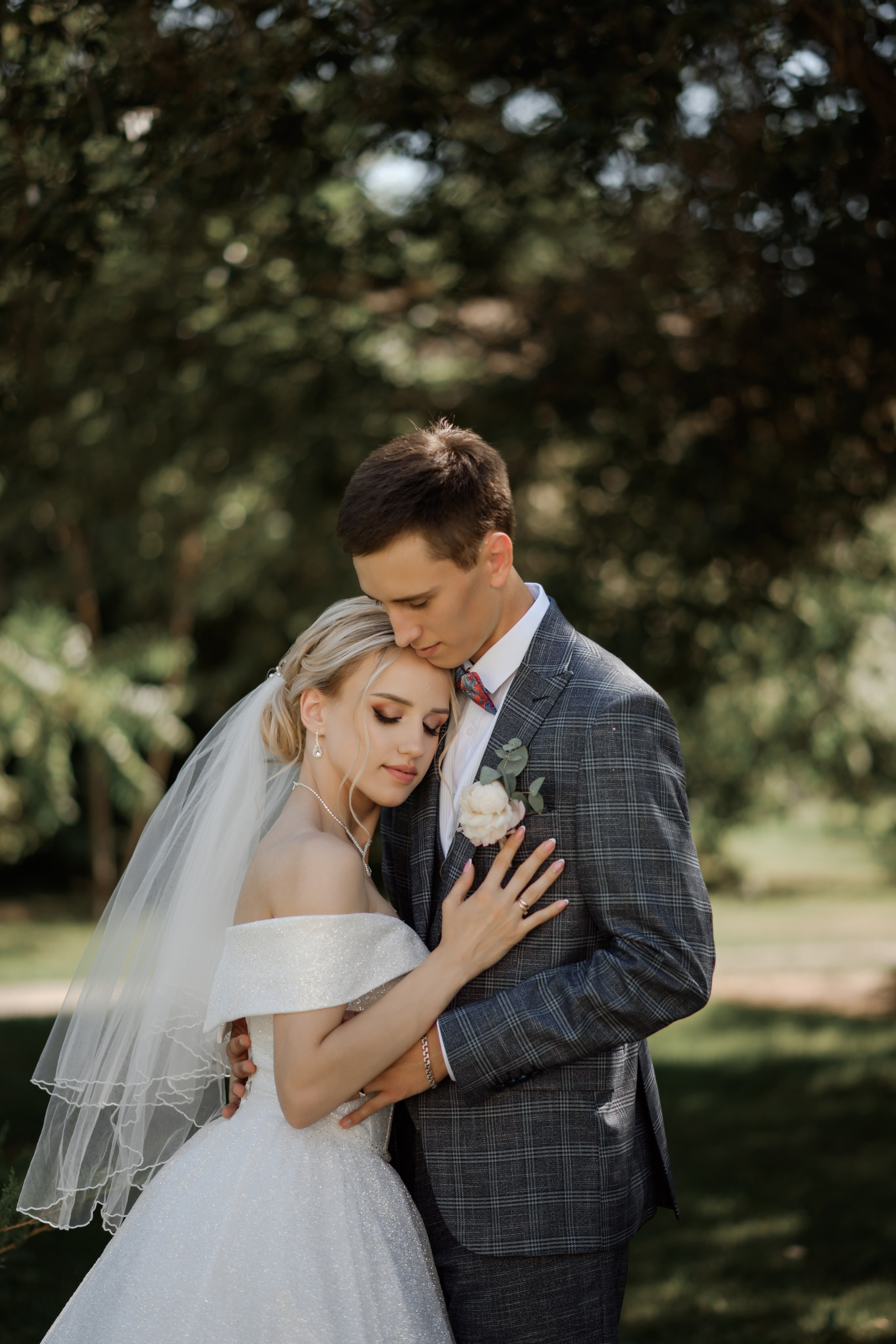 B & A. Свадебный фотограф в г. Астрахань. Так же выезжаю в другие города