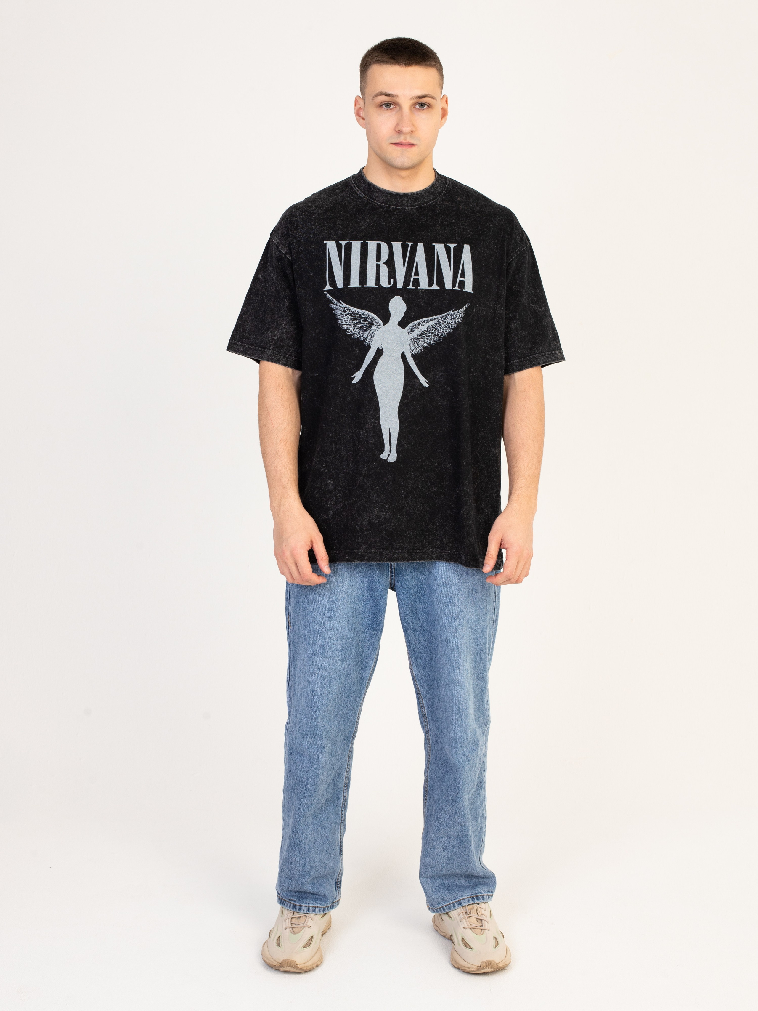 Артем, 185 см, 50-52 р-р. KED Production — продакшн из СПб. Создаём фото, видео и контент, который помогает брендам и селлерам продавать больше