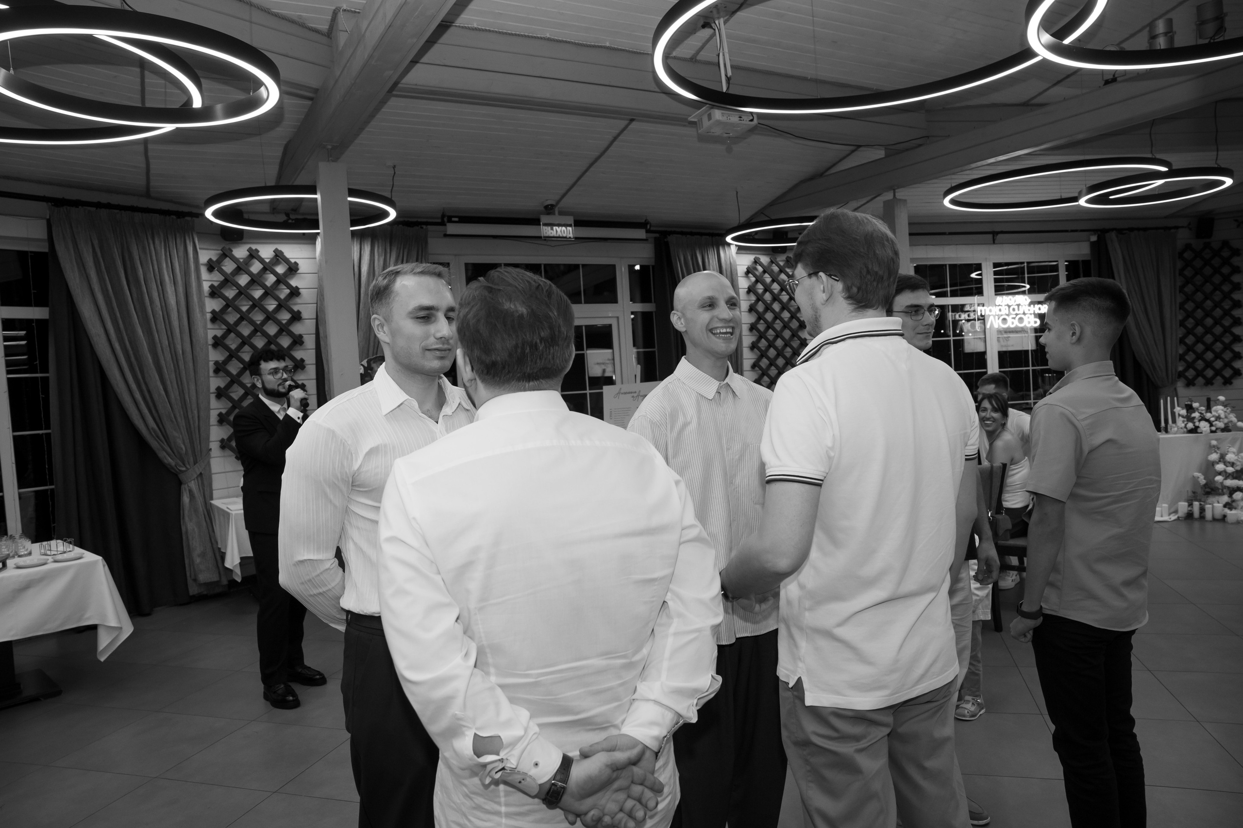 Регистрация в отеле Fish Point, ЗАГС Бутово, прогулка в Остафьево. Свадебный и репортажный фотограф (Москва, Королев и другие)