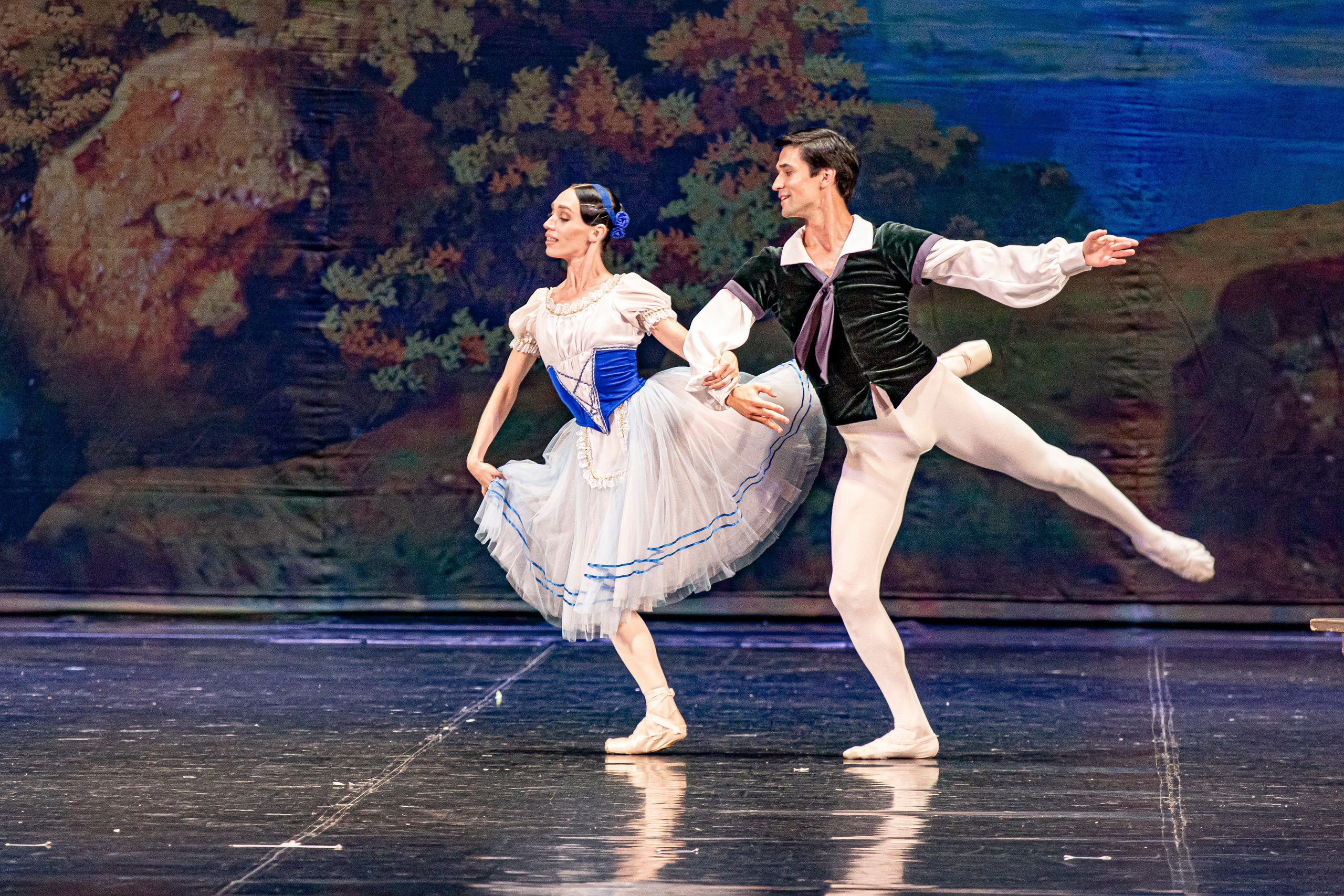 Жизель балет Марийского театра оперы и балета на сцене Зимнего театра. Фотограф в Сочи Юрий Шептаев