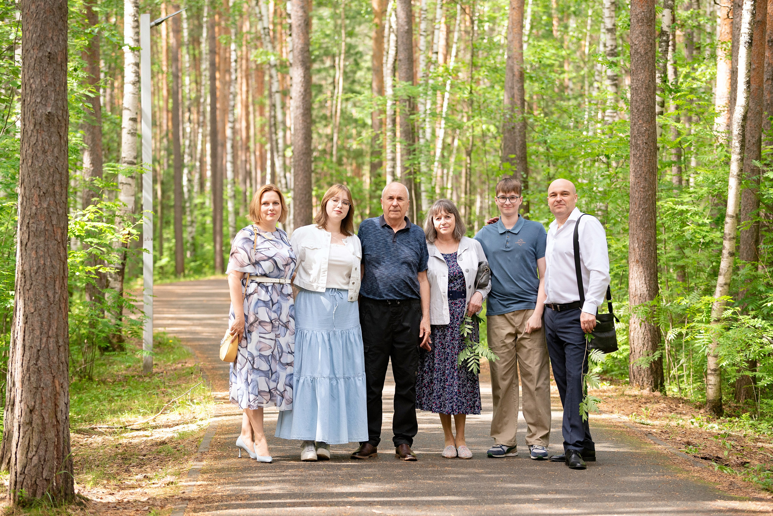 Семейная прогулка в парке Кедровый Лог. Детский и семейный фотограф в Сургуте и Нефтеюганске Анна Старцева