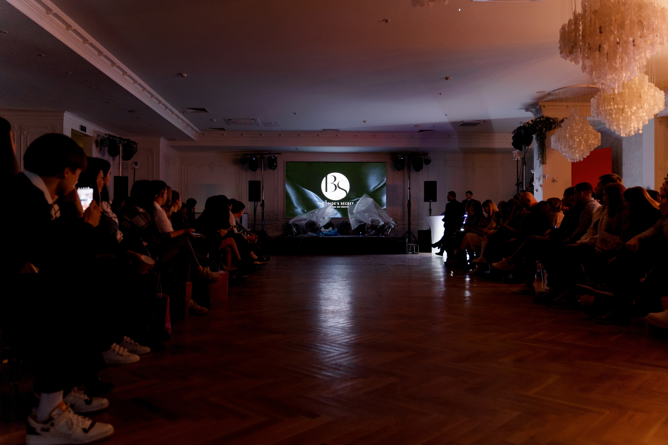 Выставка свадебных специалистов «Свадьба на 1000%». Свадебный фотограф в Санкт-Петербурге