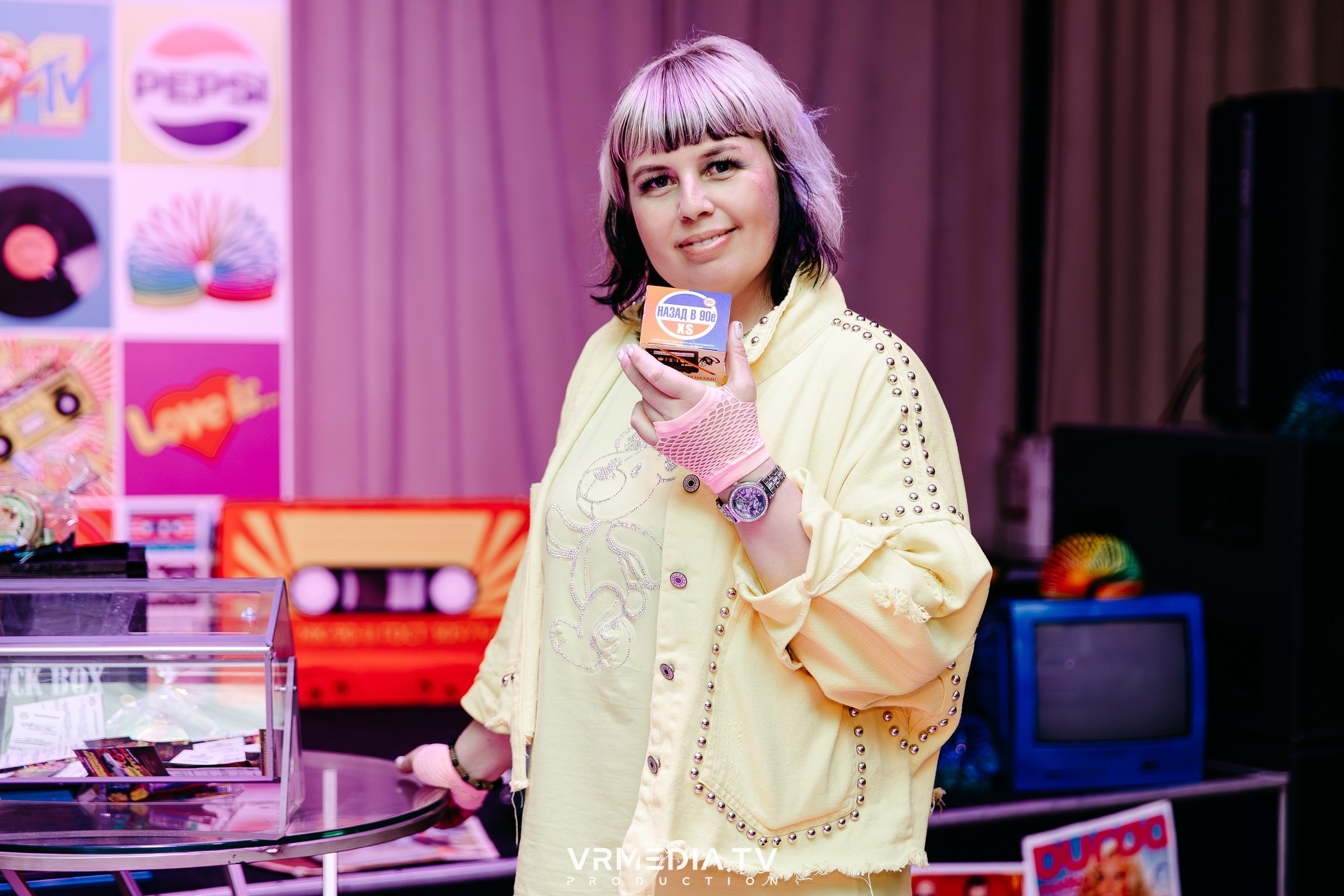 «Назад в 90-е!» в ресторане «Империя»