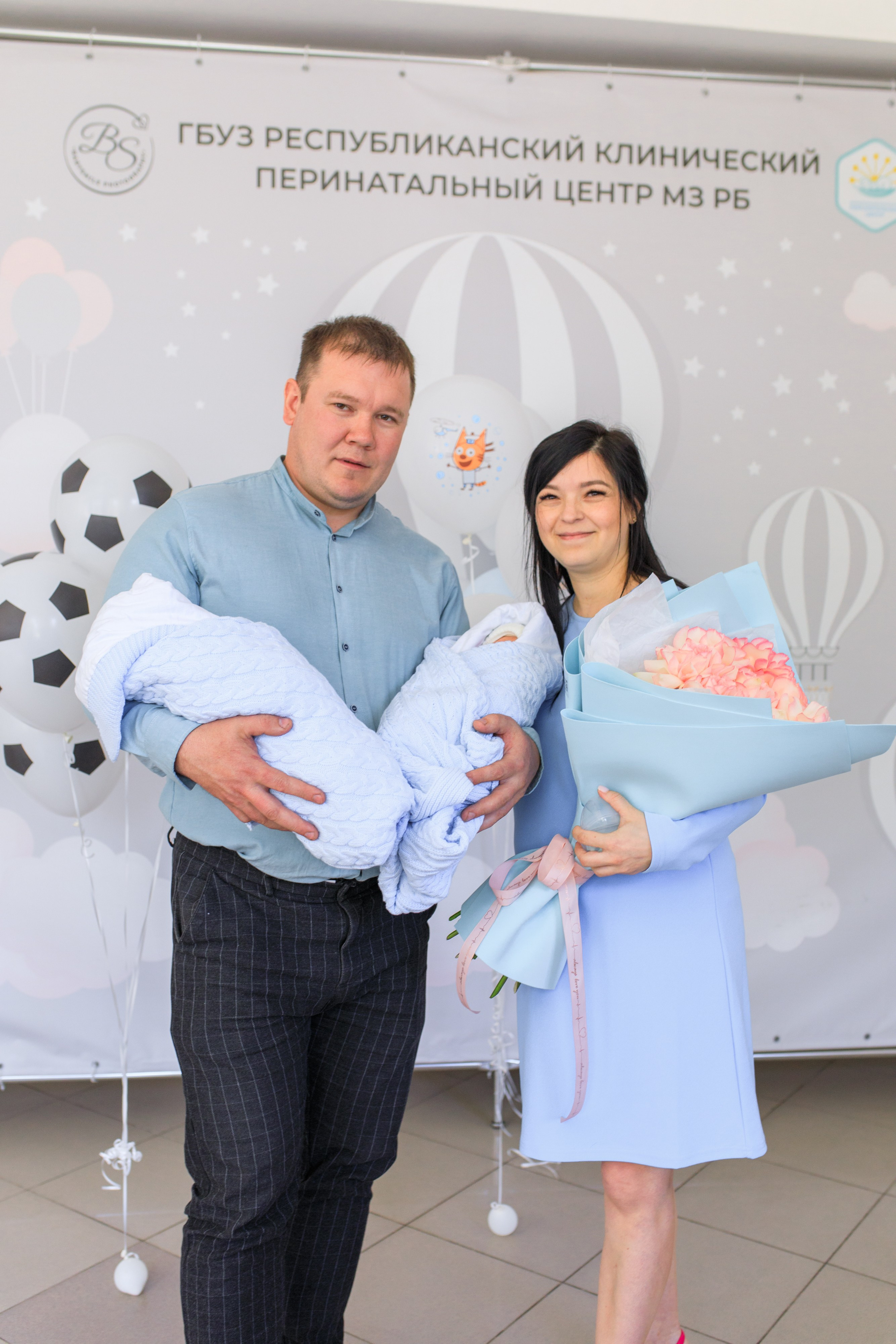 Съемка выписки из роддома. Фотограф в Уфе Ирина Идрисова