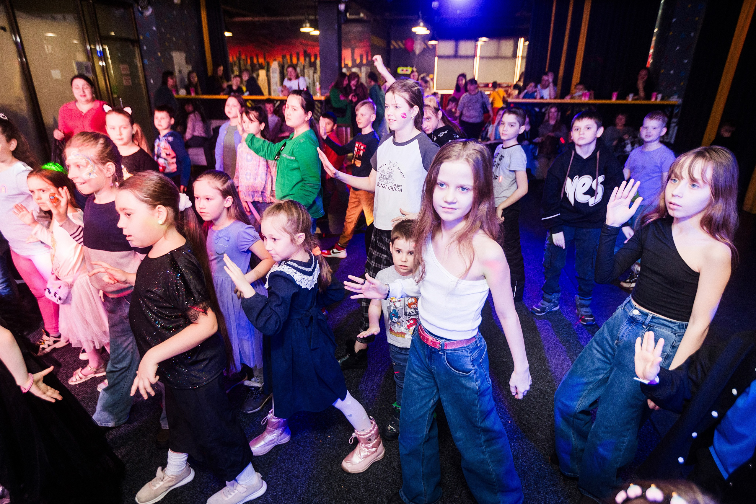 Арлекину 18 лет. Детский фотограф видеограф в Хабаровске Михаил Орлов