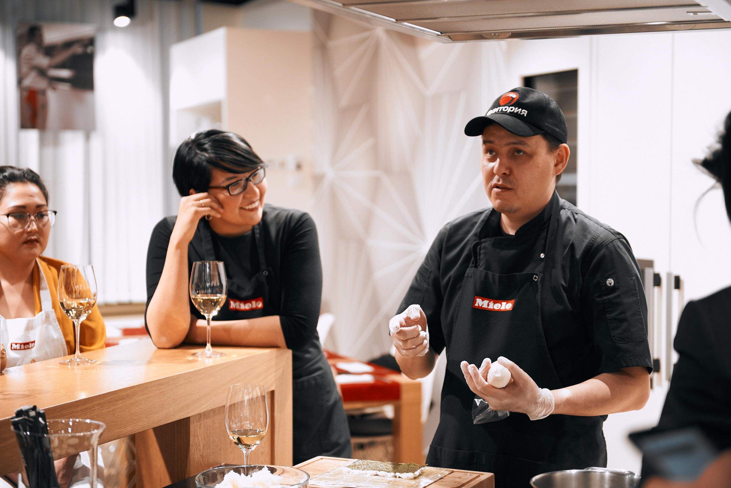 Фотосъёмка в магазине. Артём Савиных — профессиональный фотограф в Москве | Репортажи, свадьбы, портреты